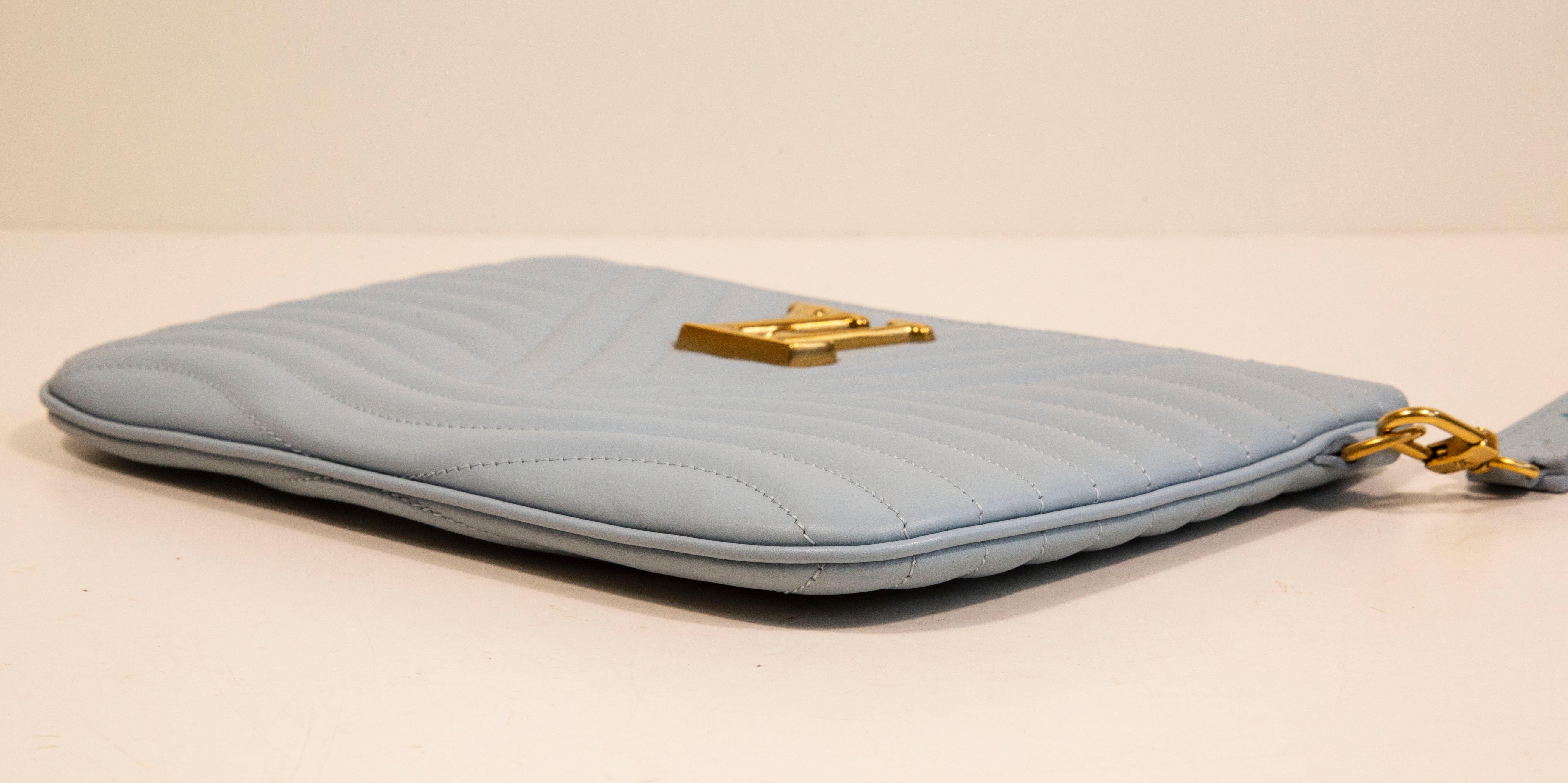 Louis Vuitton New Wave Zip Pochette in Porcelain Blue Leather 2019 For Sale 3