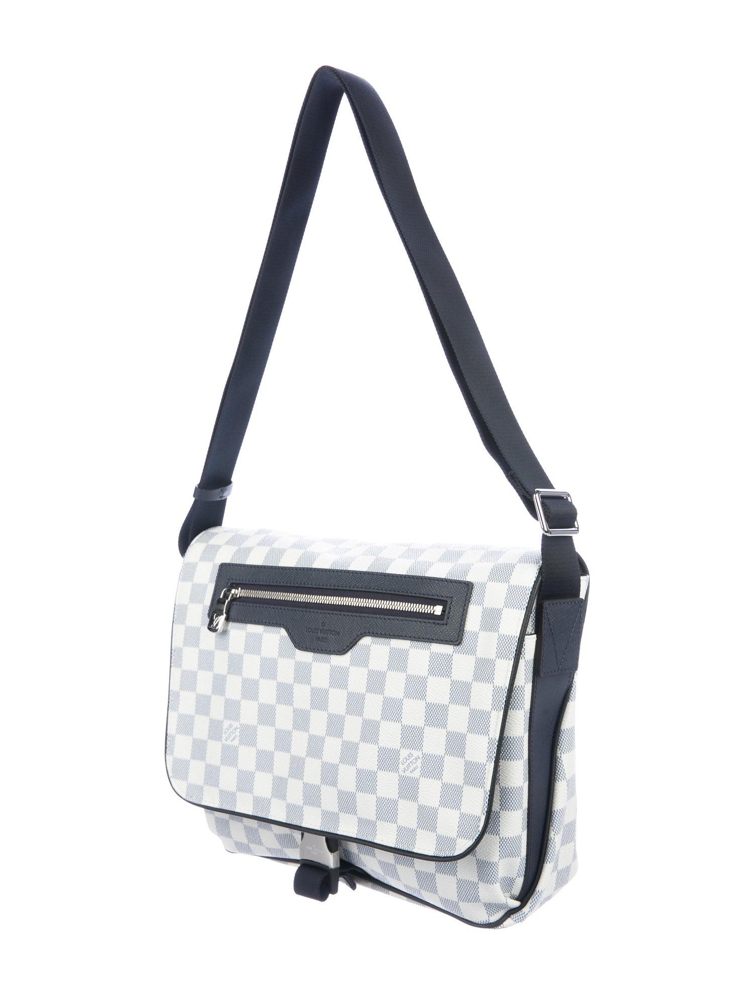 Louis Vuitton NEW White Blue Monogram Men's Women's Carryall Travel Bag

Monogram canvas
Canvas 
Silver tone hardware
Woven lining
Push lock closure 
Made in France
Shoulder strap drop 27