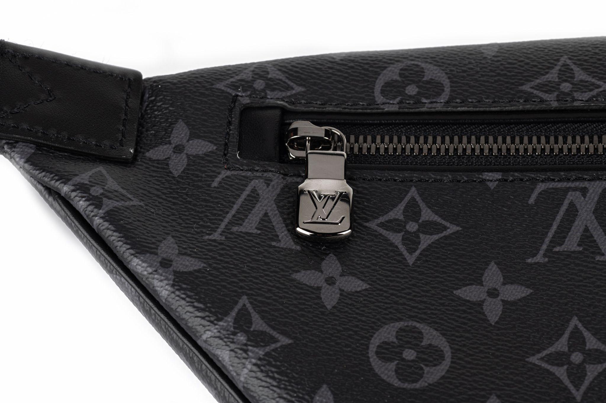 Louis Vuitton NIB Gents Black Monogram Bumbag For Sale 3