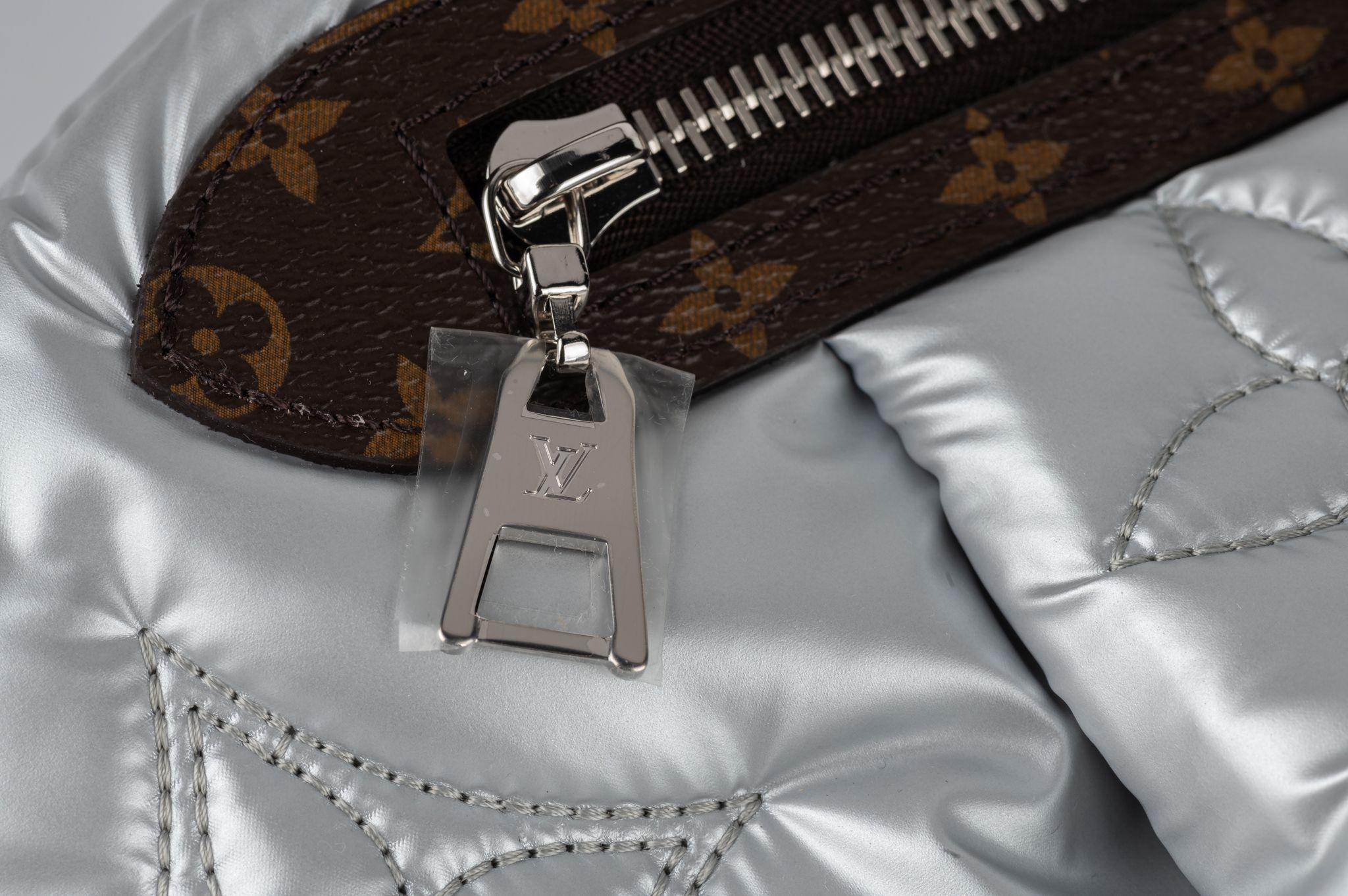 Louis Vuitton NIB Silver Pillow Bumbag LOGO For Sale 1