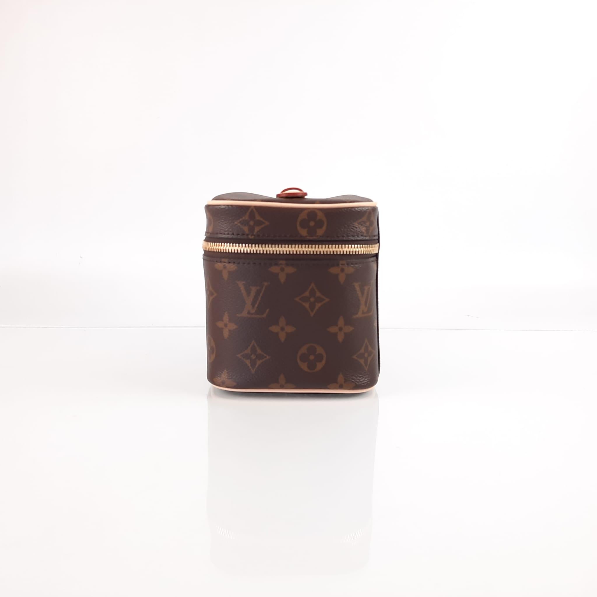 Louis Vuitton Nice Mini Toiletry Bag Monogram Canvas For Sale at