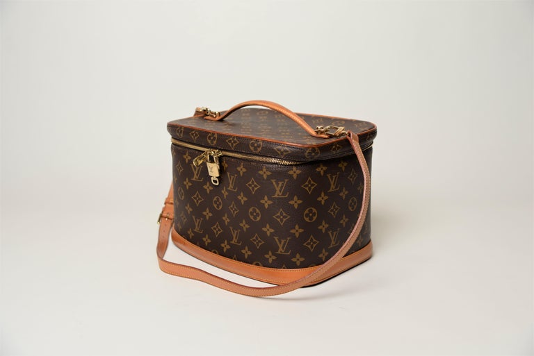 Nice leather vanity case Louis Vuitton Brown in Leather - 30284693