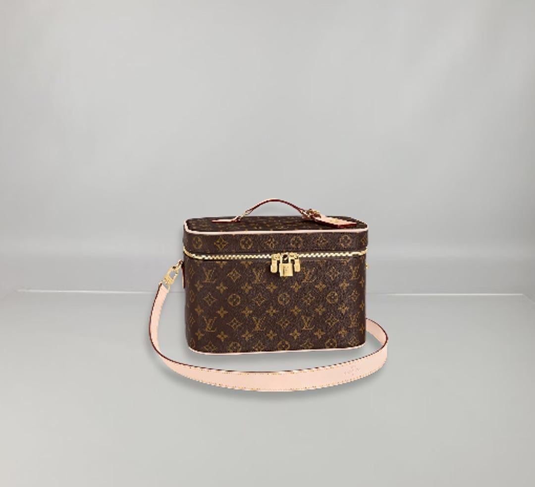 Louis Vuitton Nice Vanity Monogram Coated Canvas For Sale at 1stDibs