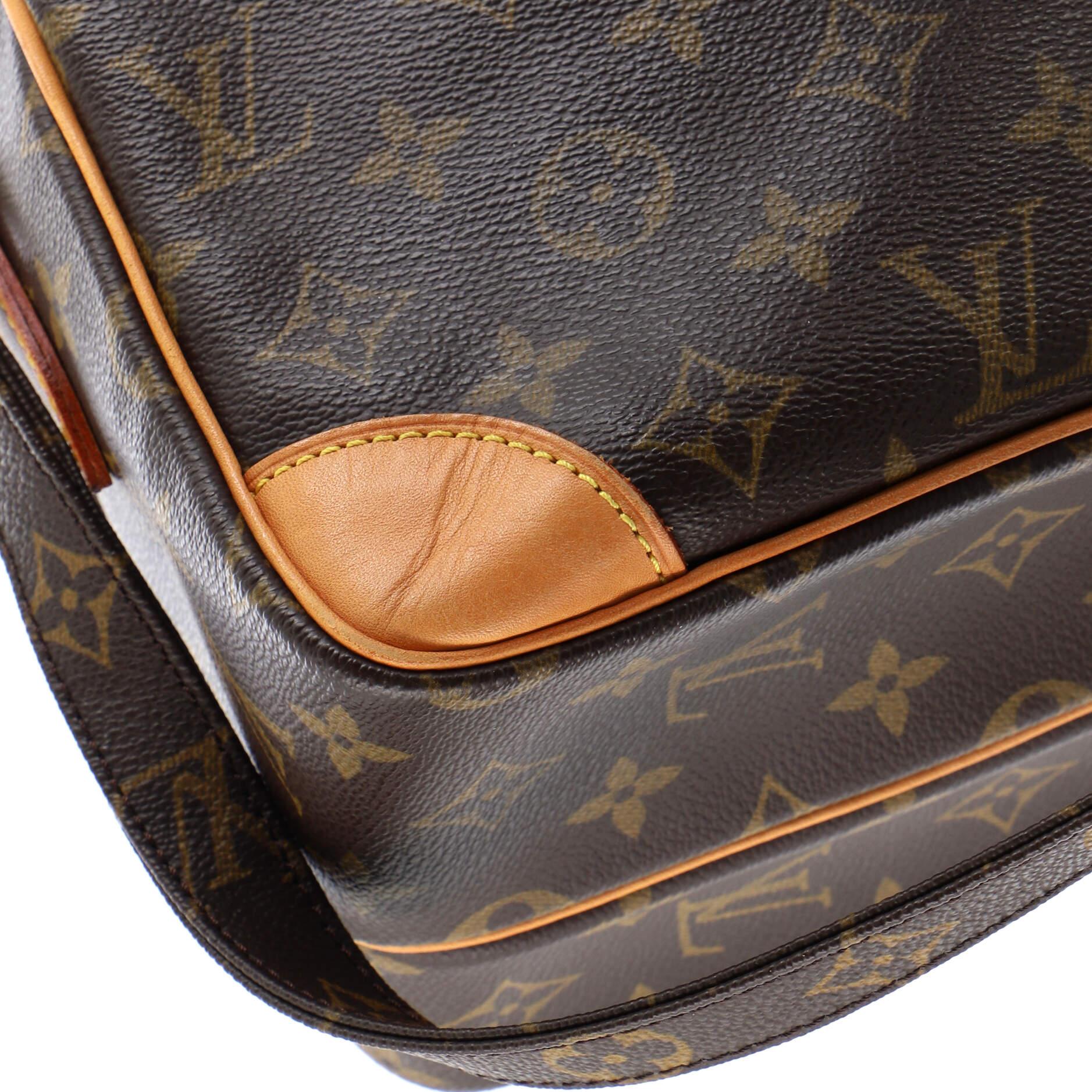 Louis Vuitton Nil Messenger Bag Monogram Canvas 28 For Sale 1