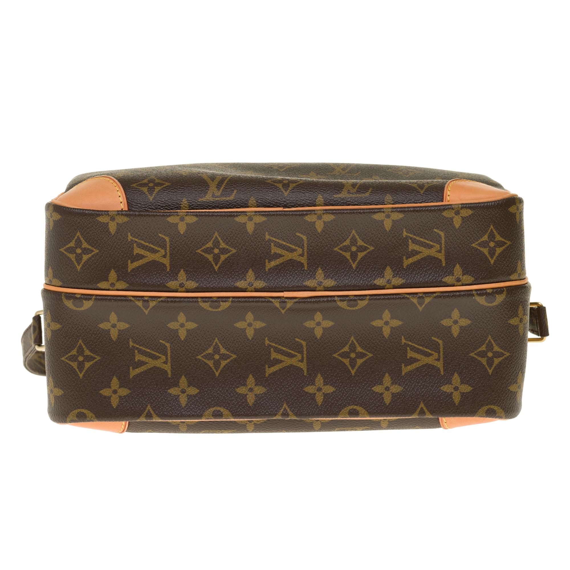 Louis Vuitton Nile Messenger shoulder bag in brown monogram canvas 1