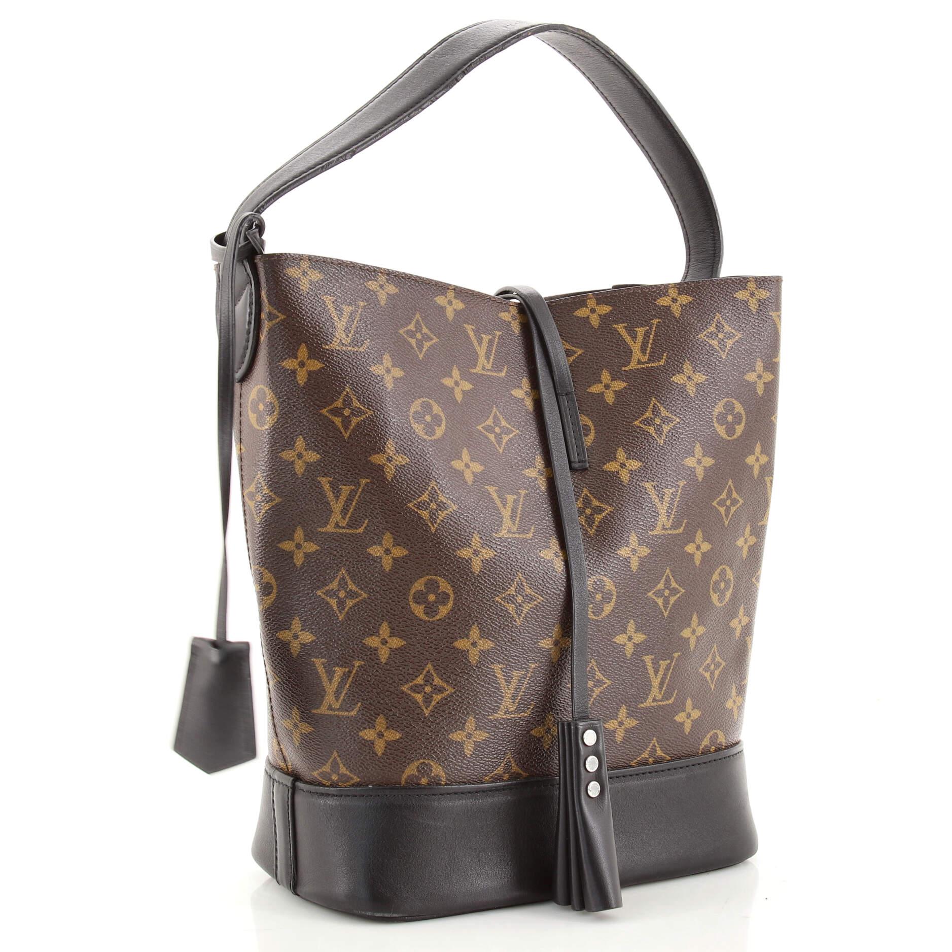 louis vuitton bucket bag gm