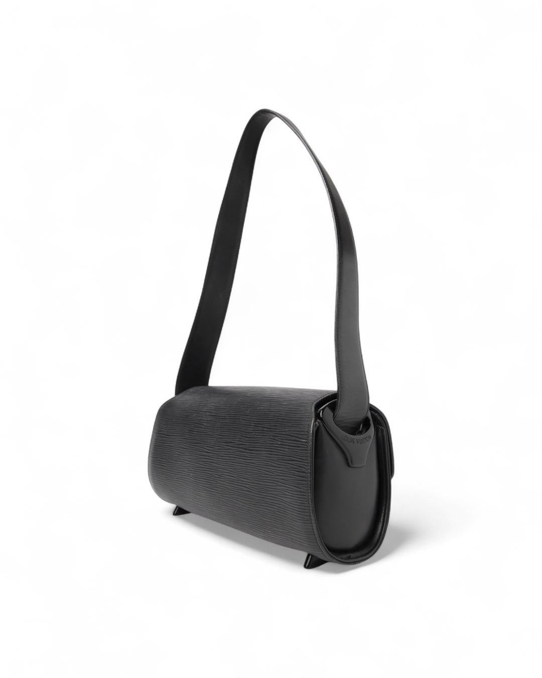 Noir Louis Vuitton Nocturne PM Epi Nero en vente