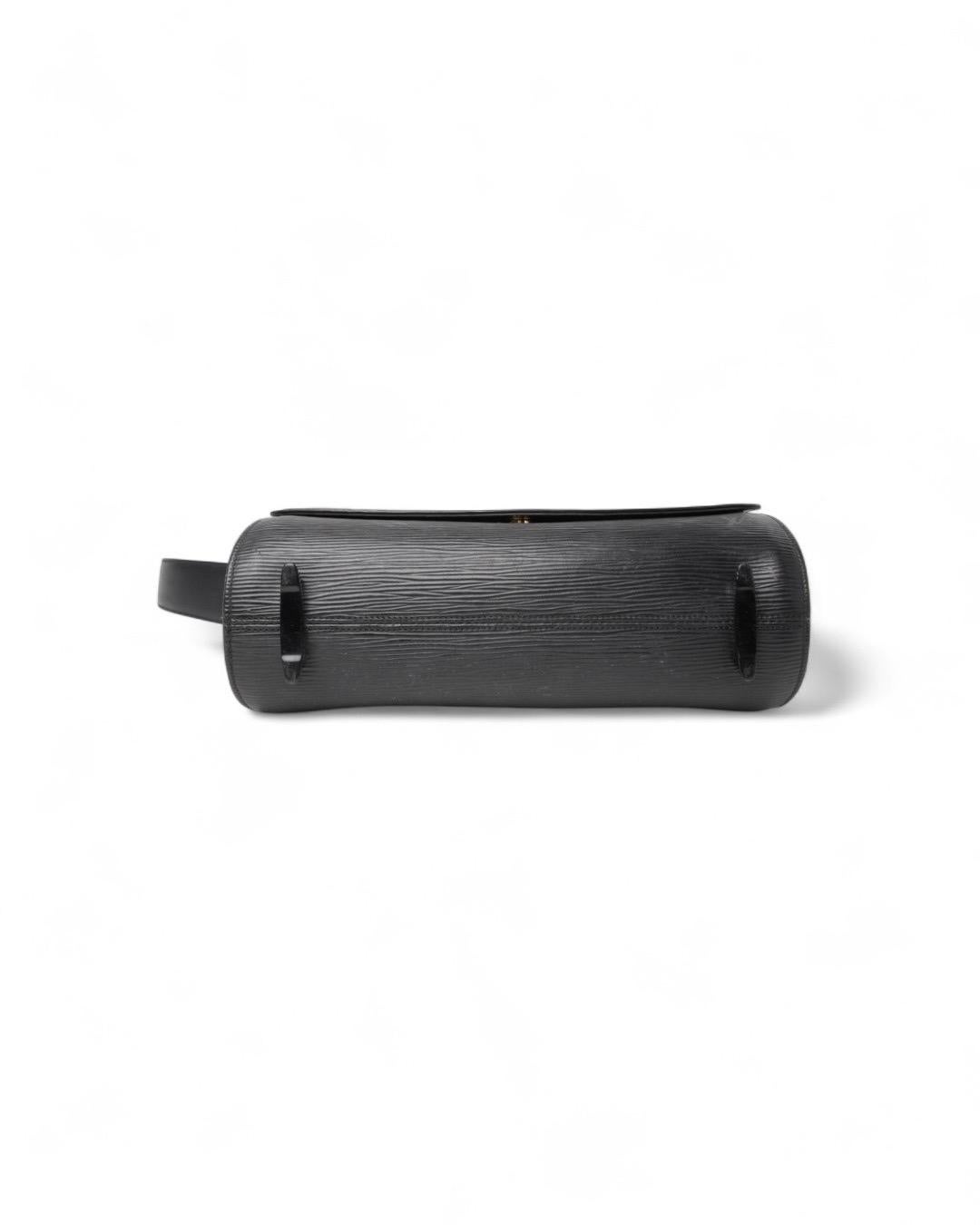 Louis Vuitton Nocturne PM Epi Nero en vente 3