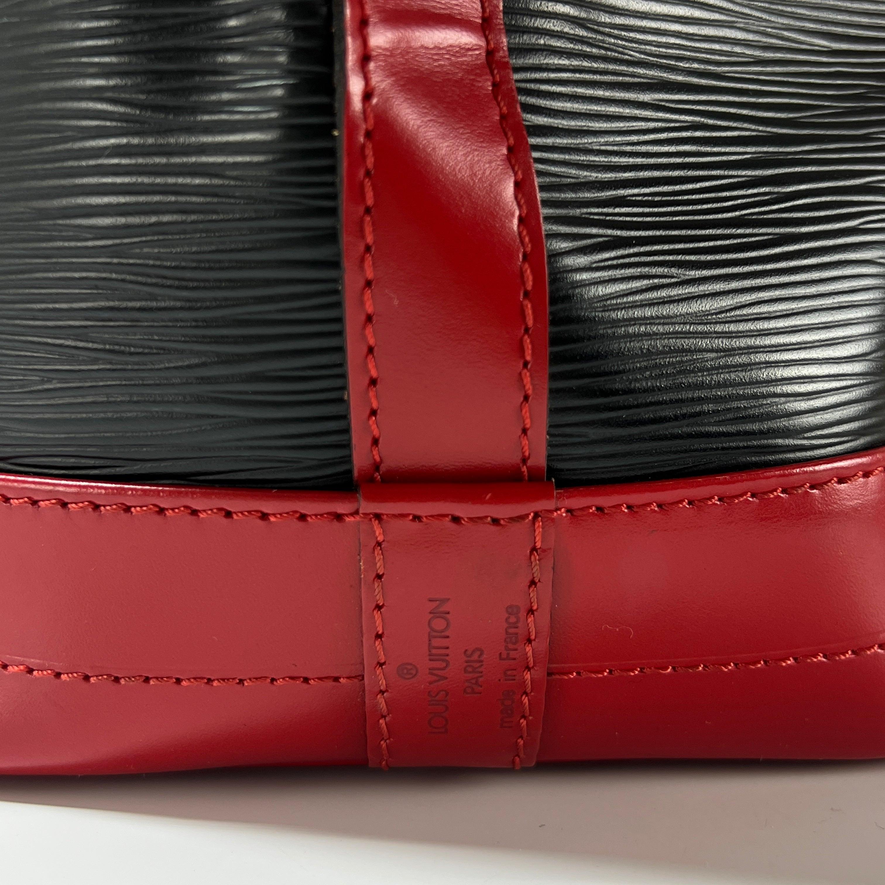 Louis Vuitton Noé GM Shoulder Bag Epi Leather Black/Red 1996 en vente 1