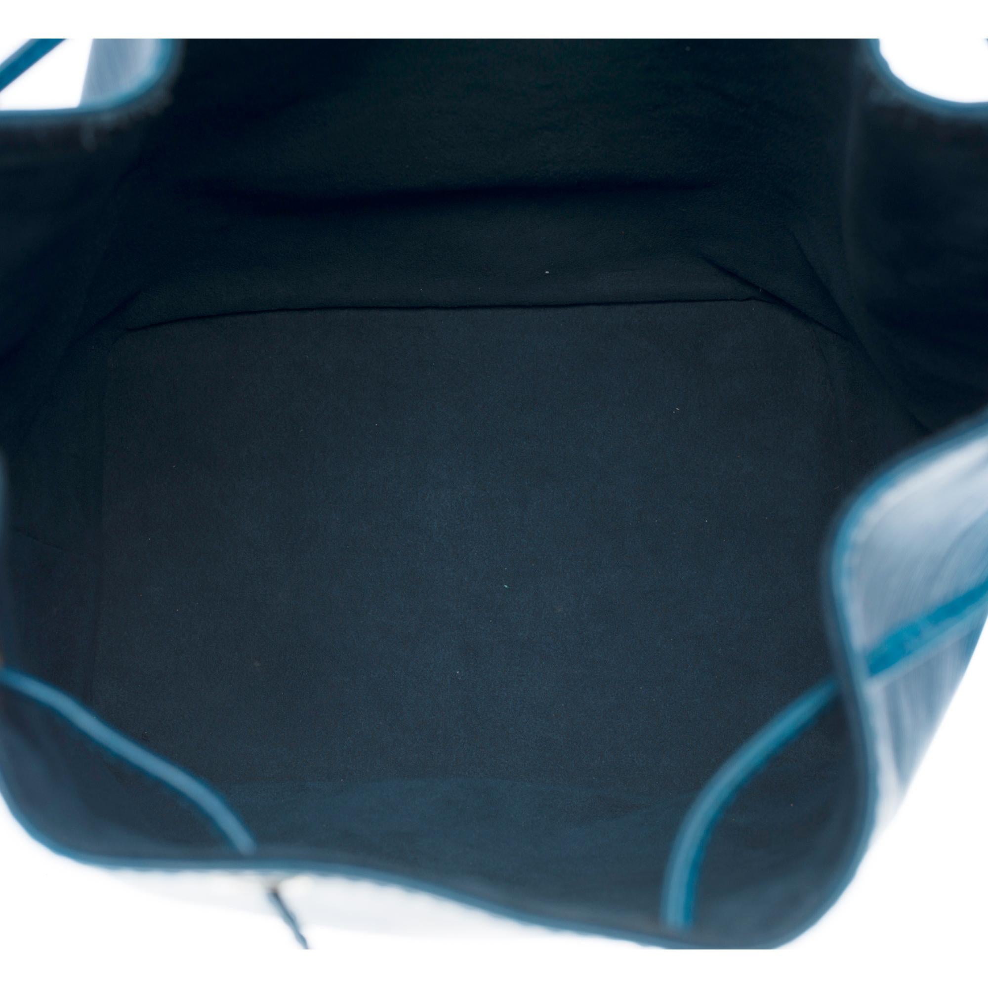 Louis Vuitton Noé Grand modele shoulder bag in blue epi leather with GHW 2