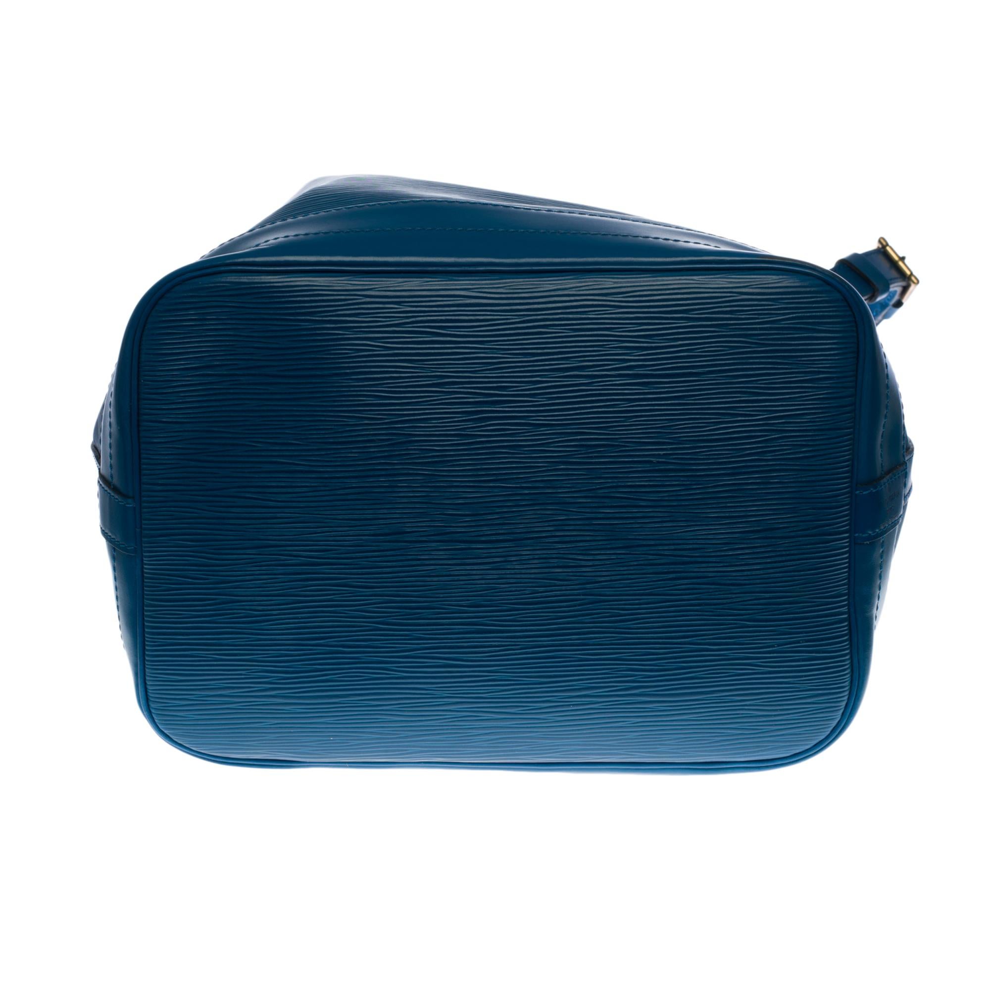 Louis Vuitton Noé Grand modele shoulder bag in blue epi leather with GHW 4