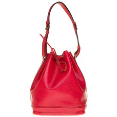 Louis Vuitton Noé Grand modele shoulder bag in red epi leather, gold hardware