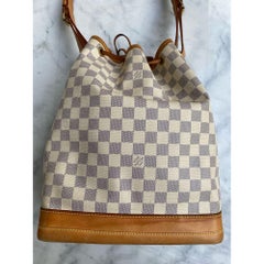 Louis Vuitton, Noé in beige leather