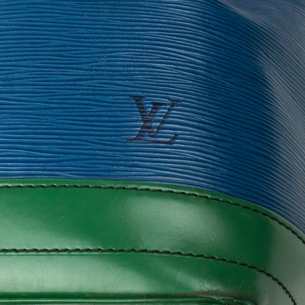 Women's Louis Vuitton Noé in blue leather For Sale
