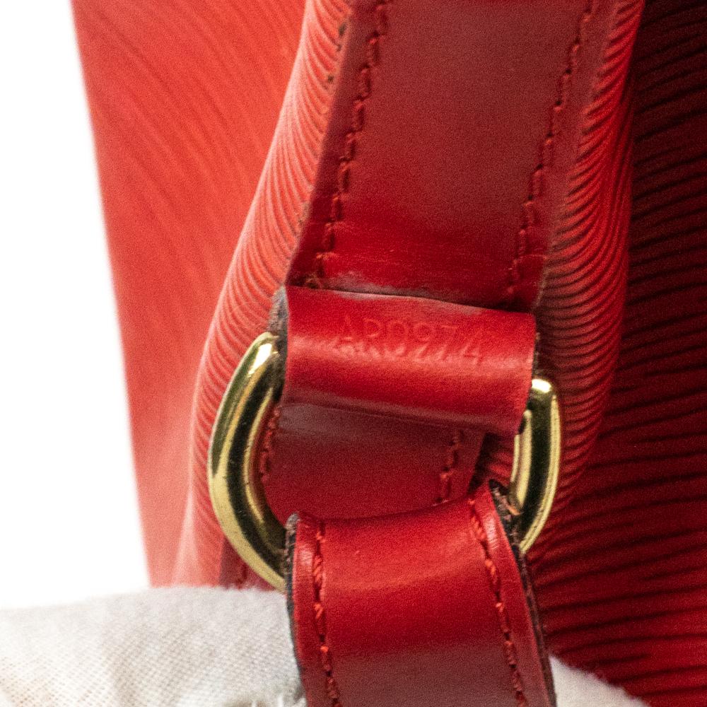 LOUIS VUITTON, Noé in red épi leather For Sale 1