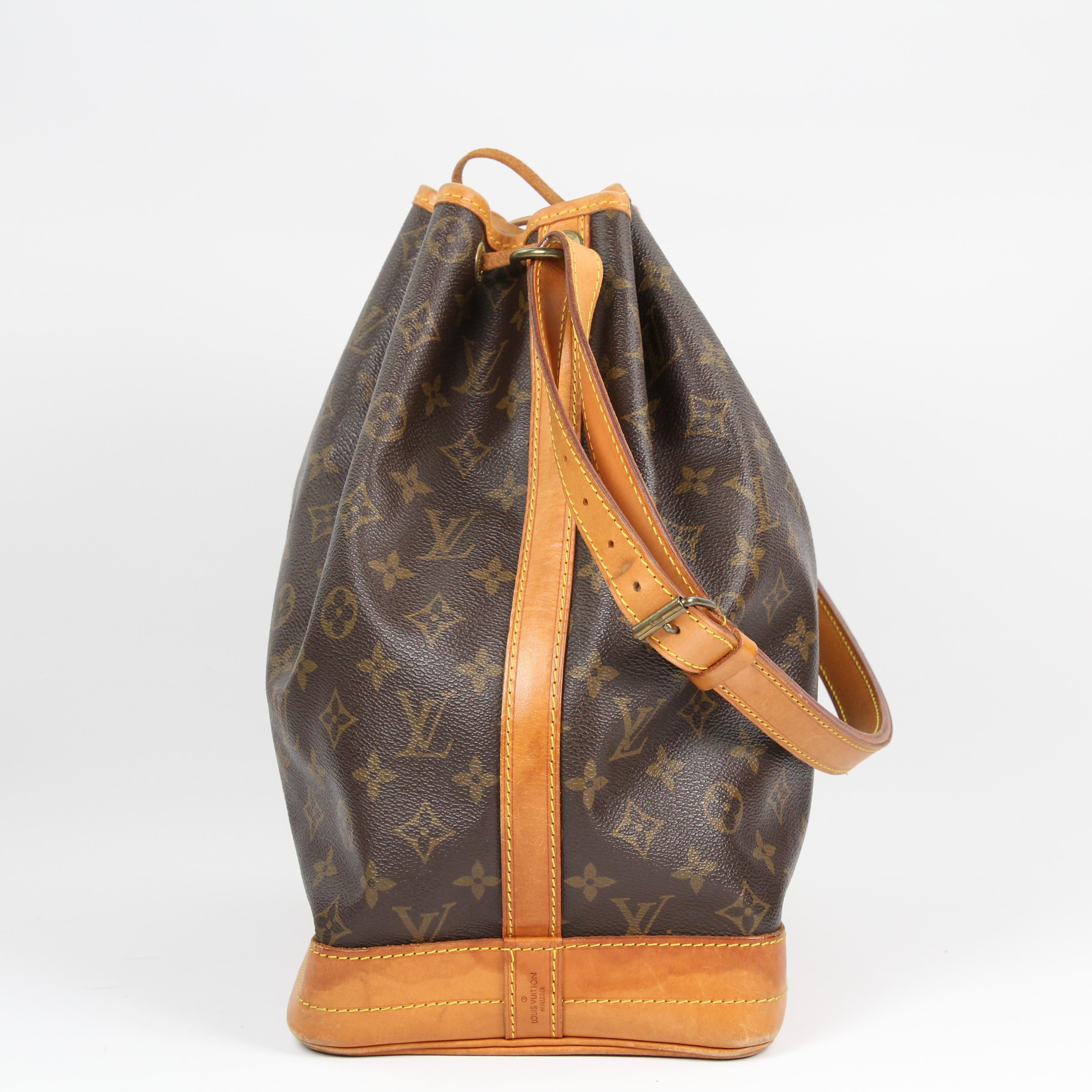 Louis Vuitton Noé leather shoulder bag For Sale 15