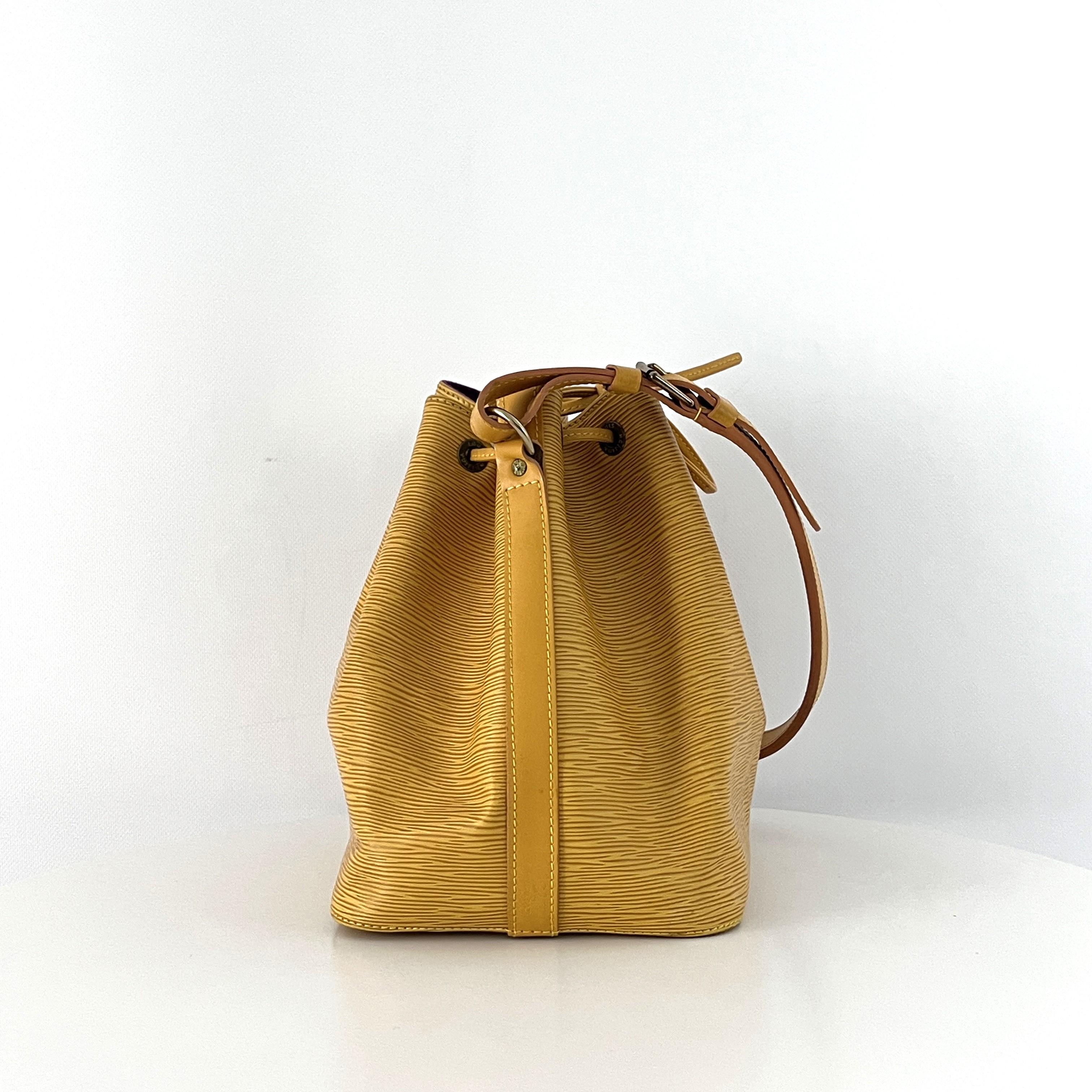 Louis Vuitton Noé Petit Sac Bucket Cuir Epi Jaune 1998 en vente 2