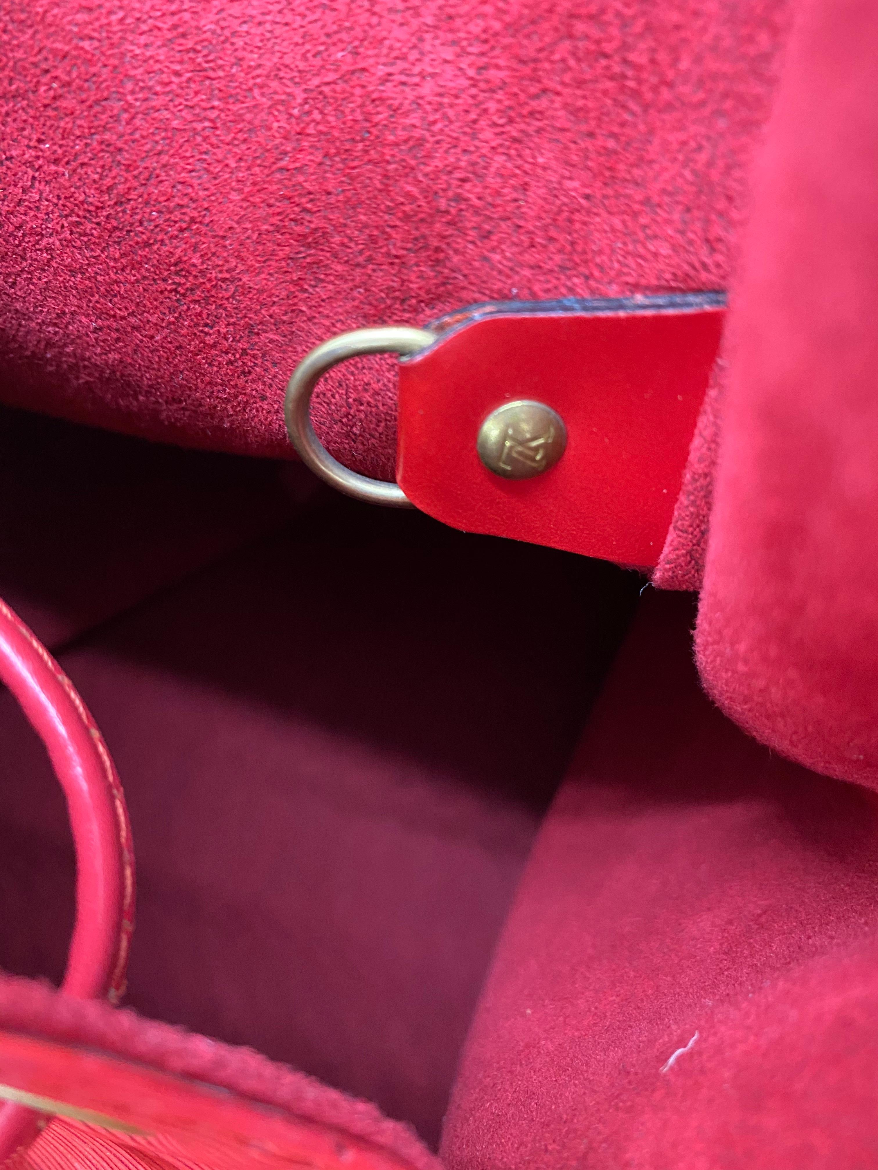 Louis Vuitton Noe PM Bucket Bag in Red EPI Leather, June 1995. 3