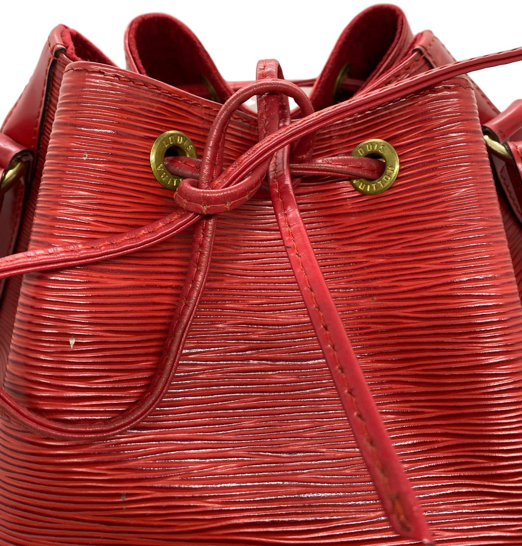 Louis Vuitton Noe PM Bucket Bag in Red EPI Leather, June 1995. 2