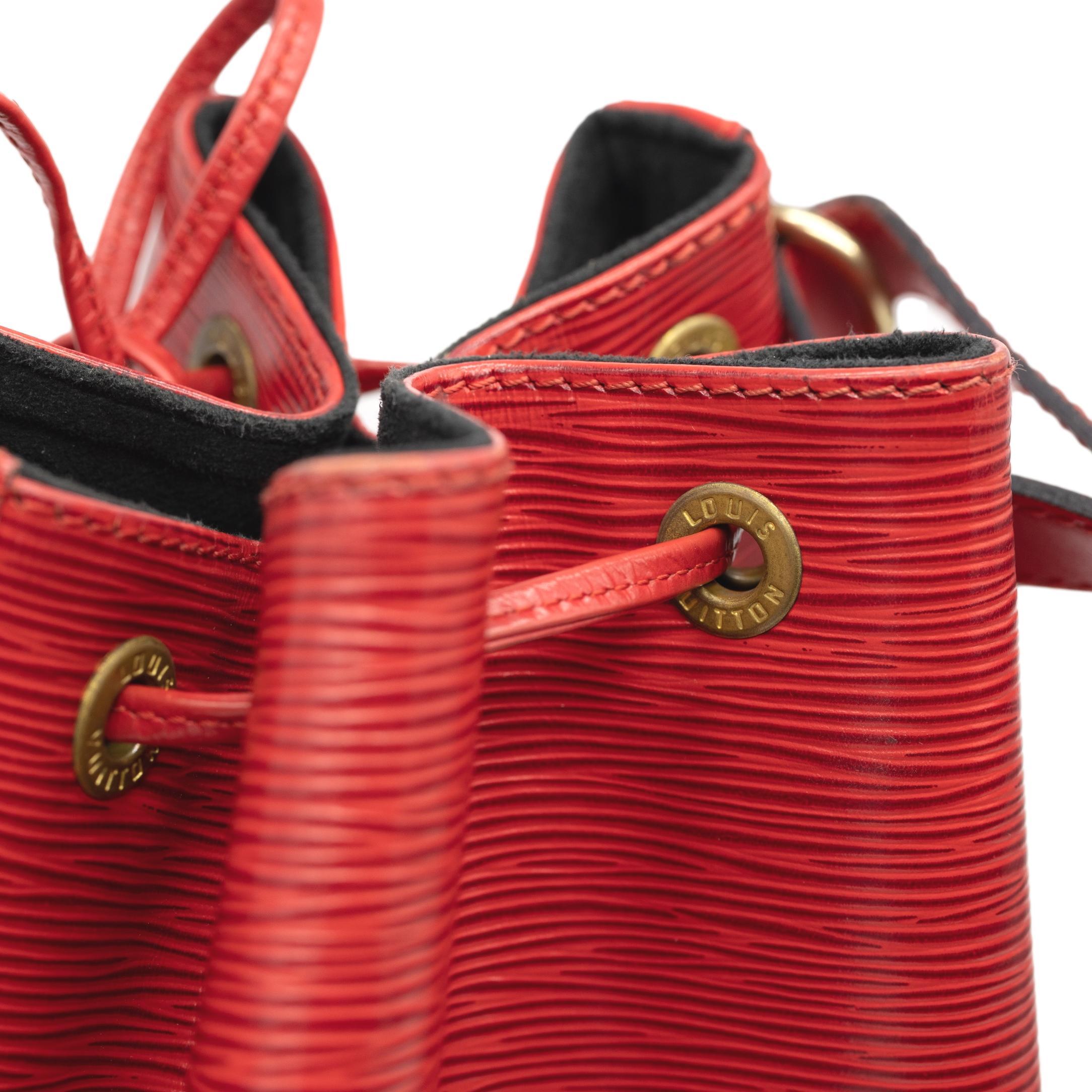Louis Vuitton “Noe” PM Bucket Bag in Red EPI Leather Shoulder Bag, France 1993. 4