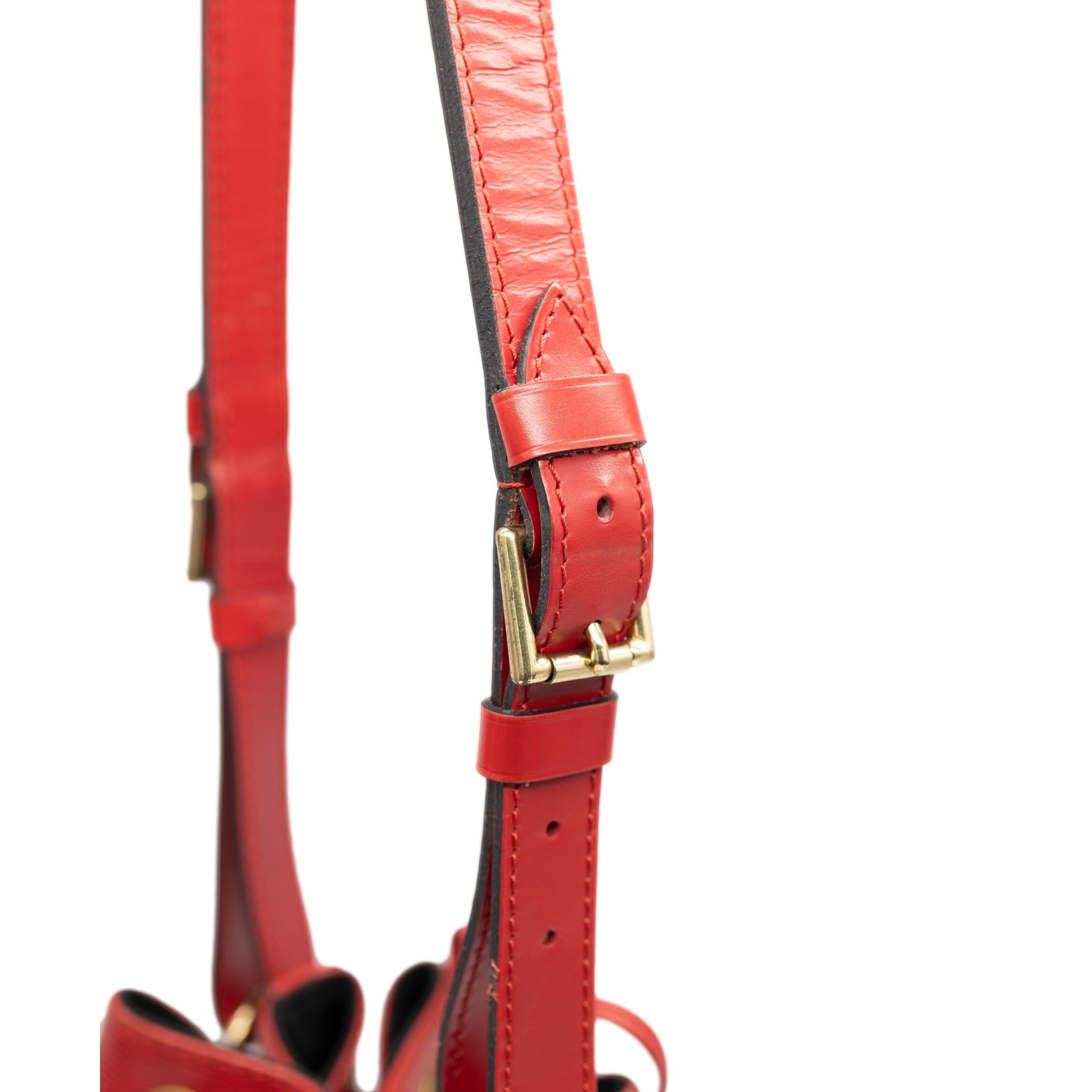 Women's or Men's Louis Vuitton “Noe” PM Bucket Bag in Red EPI Leather Shoulder Bag, France 1993.