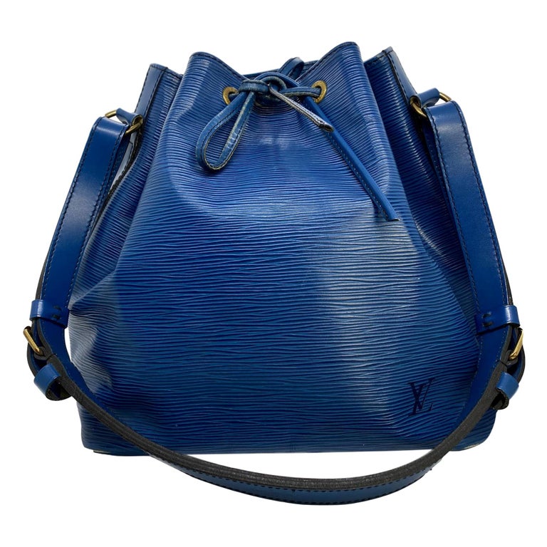 Louis Vuitton Noe PM Bucket Bag in Toledo Blue EPI Leather, France 1995 ...