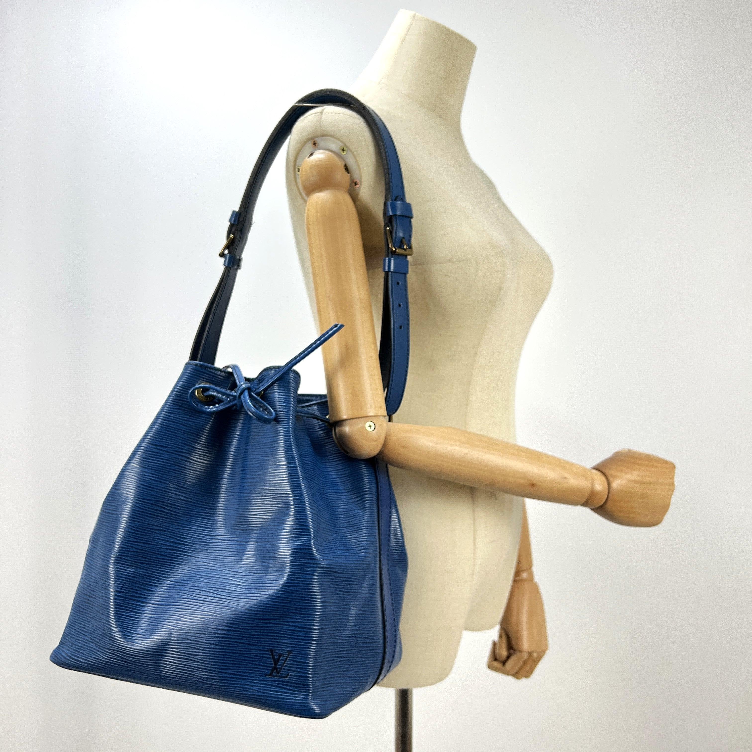 Louis Vuitton Noé PM Borsa a tracolla in pelle Epi Blu 1990 In condizioni ottime in vendita a SAINT-OUEN-SUR-SEINE, FR