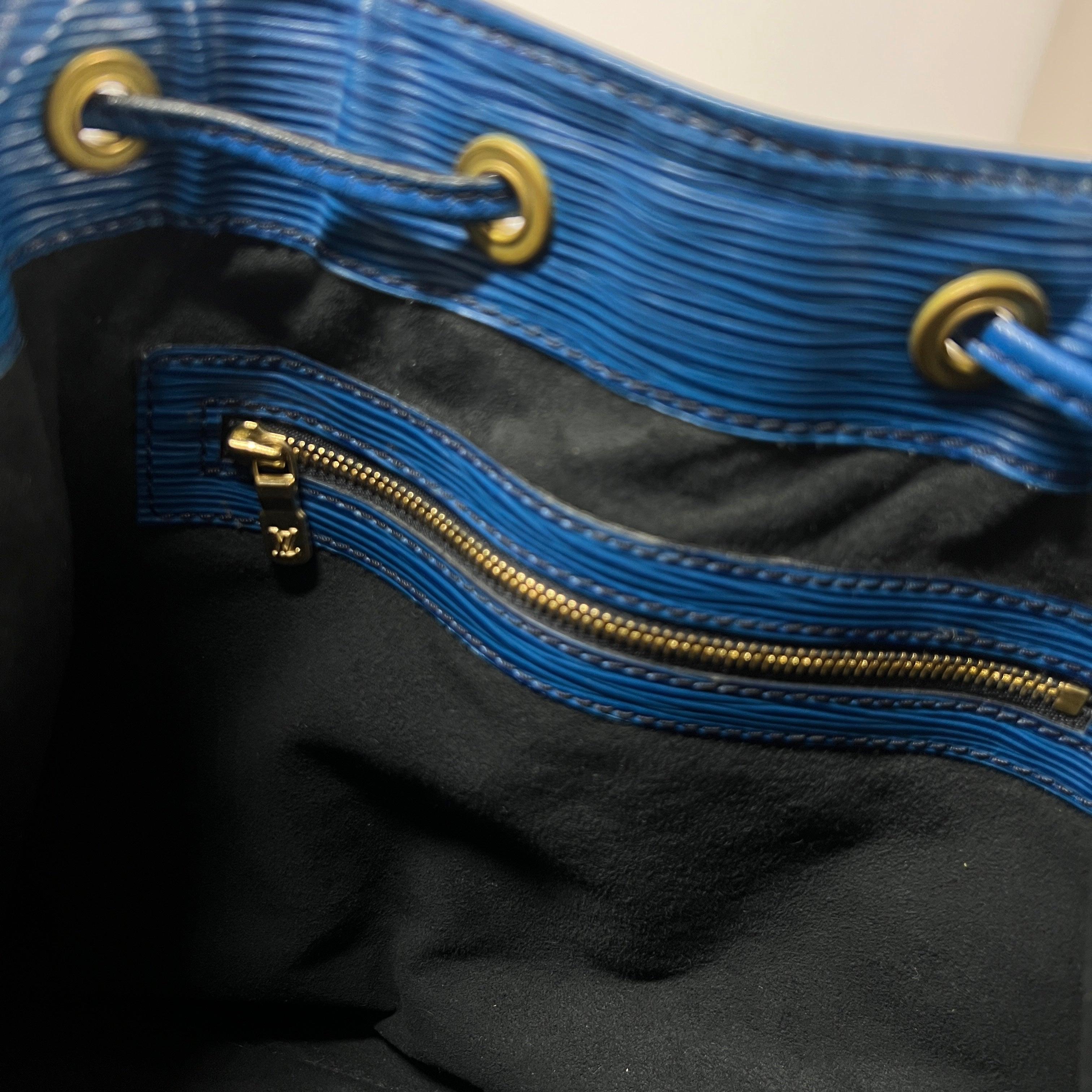 Louis Vuitton Noé PM Borsa a tracolla in pelle Epi Blu 1990 in vendita 1