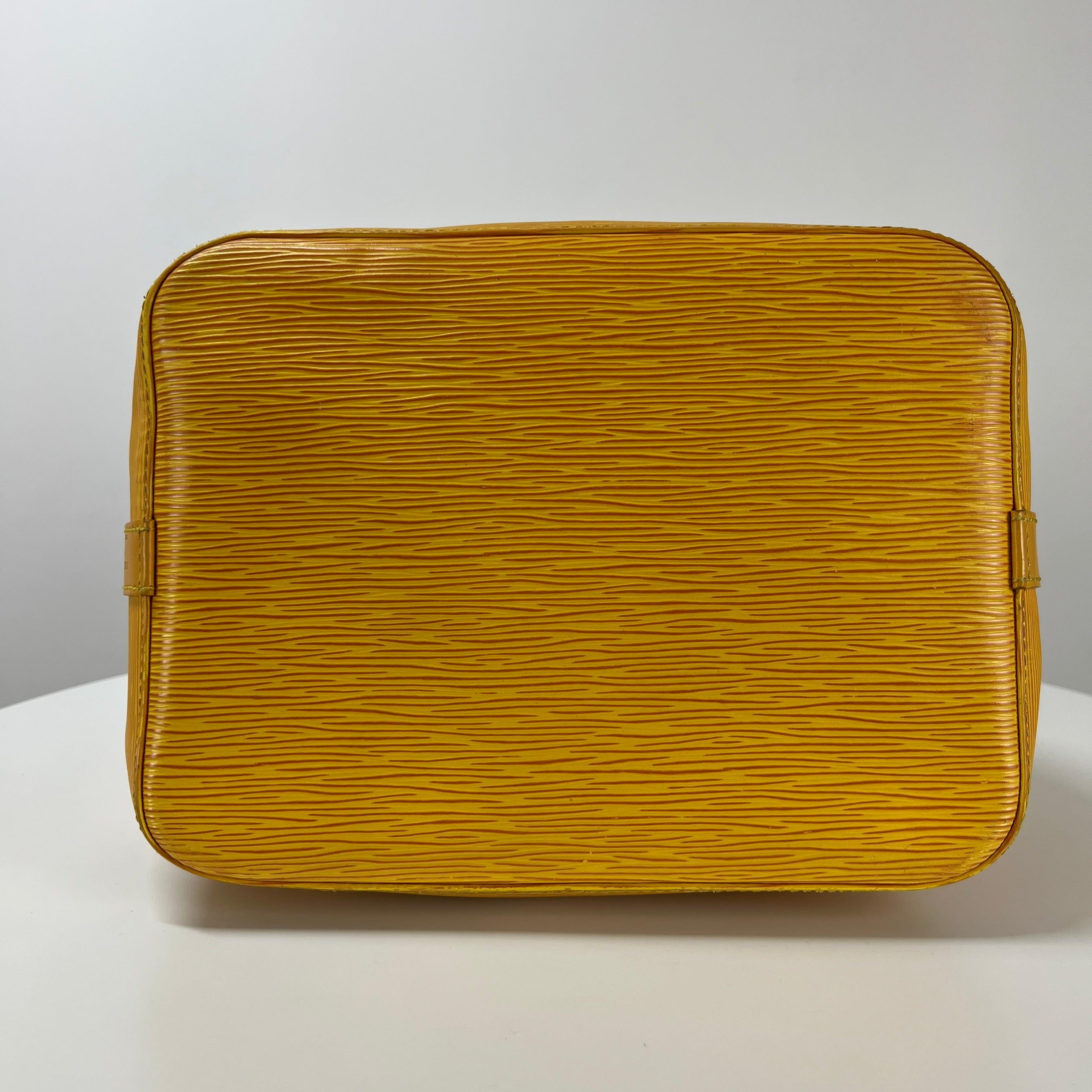 Louis Vuitton Noé PM Shoulder Bag Epi Leather Yellow 1995 en vente 5