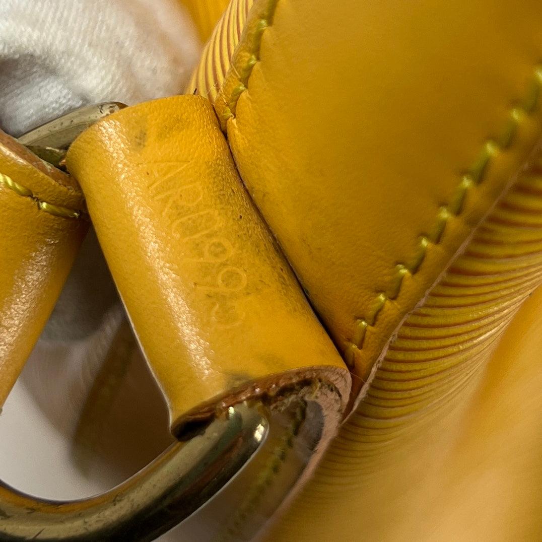 Louis Vuitton Noé PM Shoulder Bag Epi Leather Yellow 1995 Excellent état - En vente à SAINT-OUEN-SUR-SEINE, FR