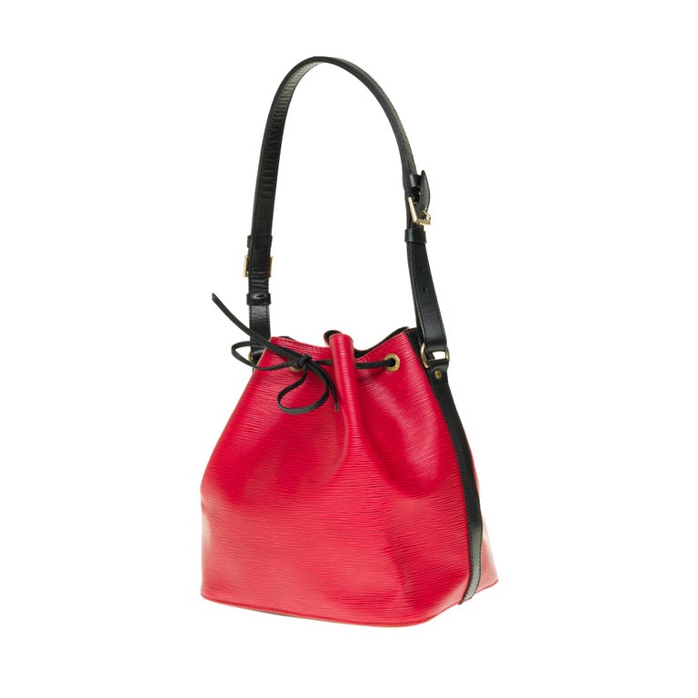 Red Louis Vuitton Noé PM shoulder bag in red & black epi leather, gold hardware For Sale