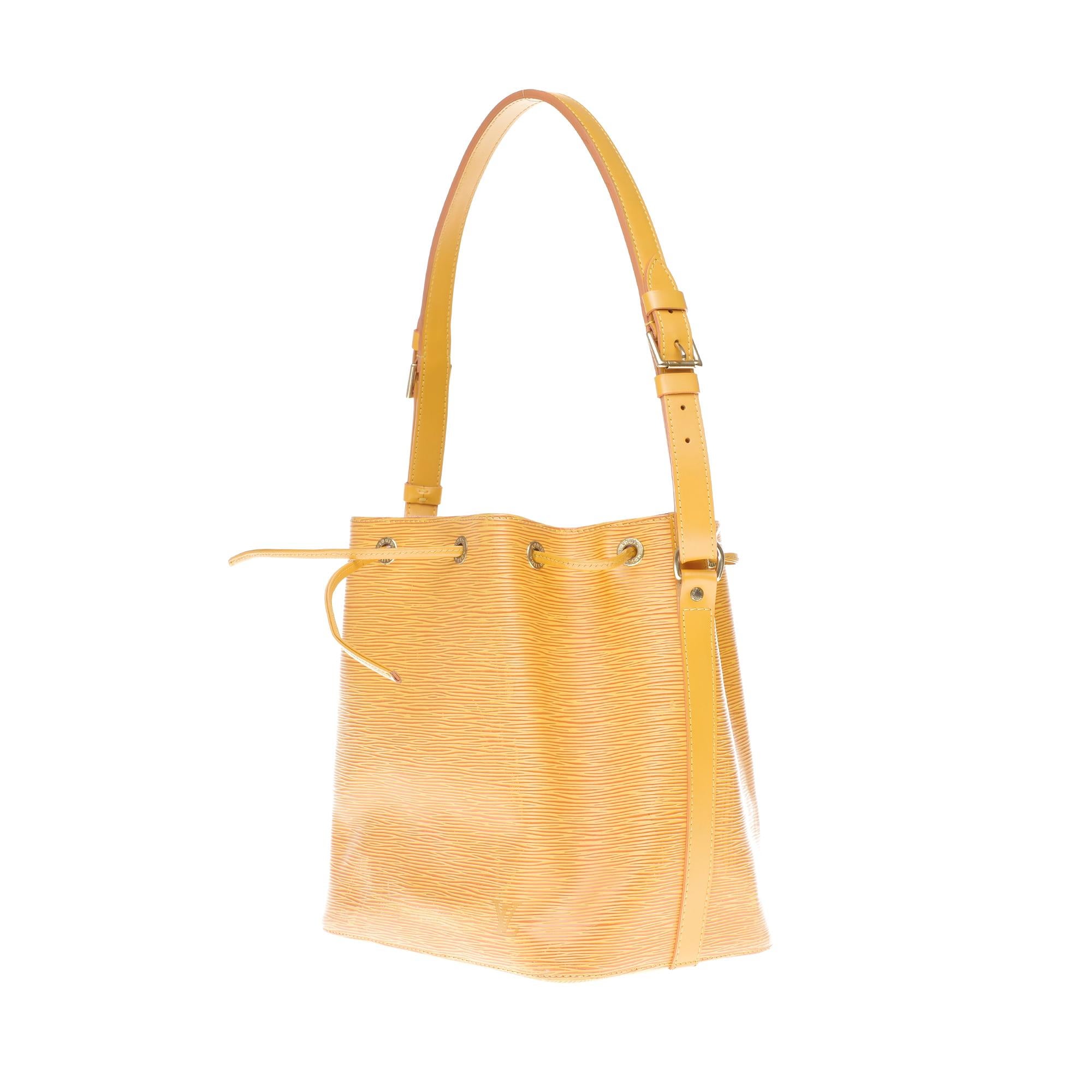 Orange Louis Vuitton Noé PM shoulder bag in yellow epi leather, gold hardware