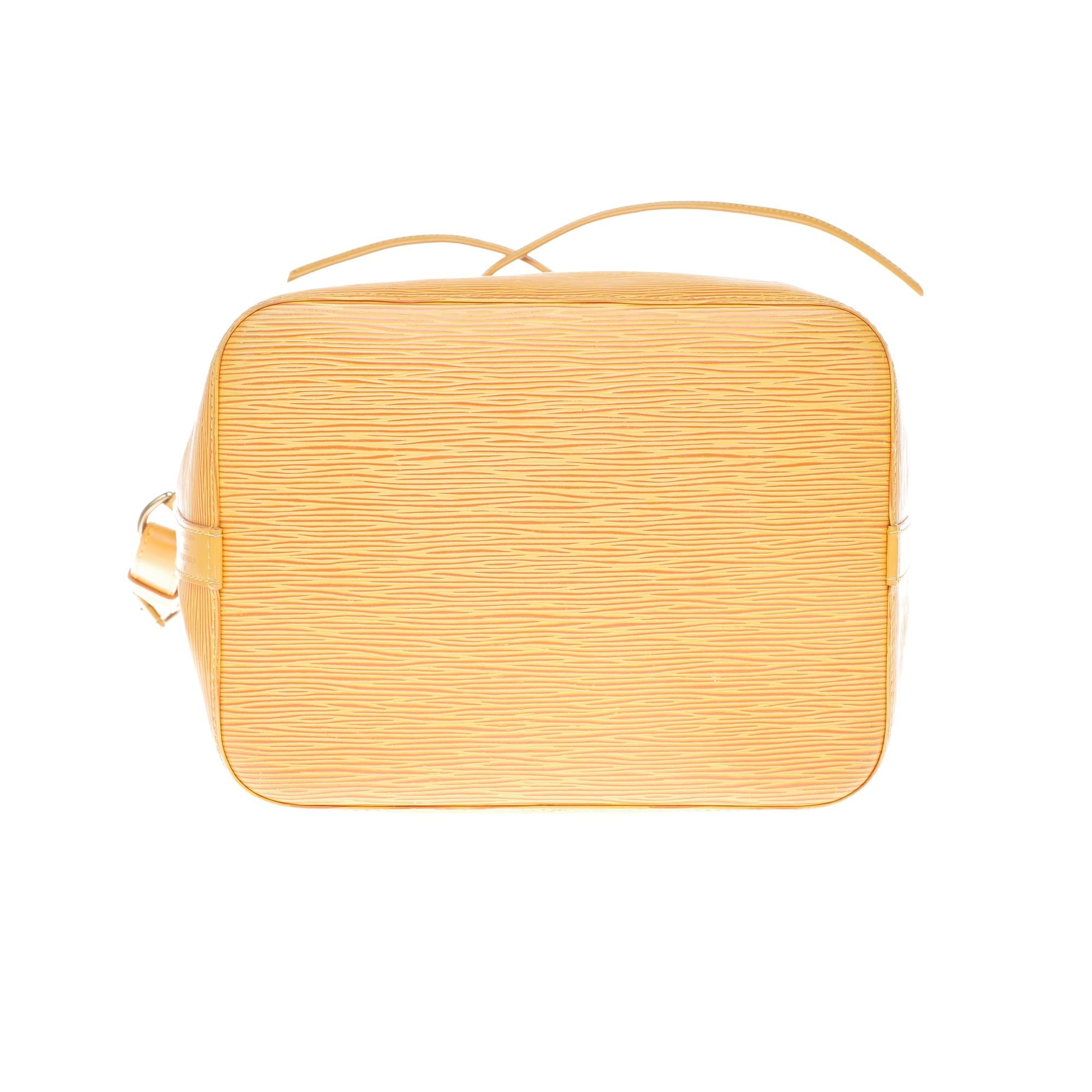 Louis Vuitton Noé PM shoulder bag in yellow epi leather, gold hardware 4