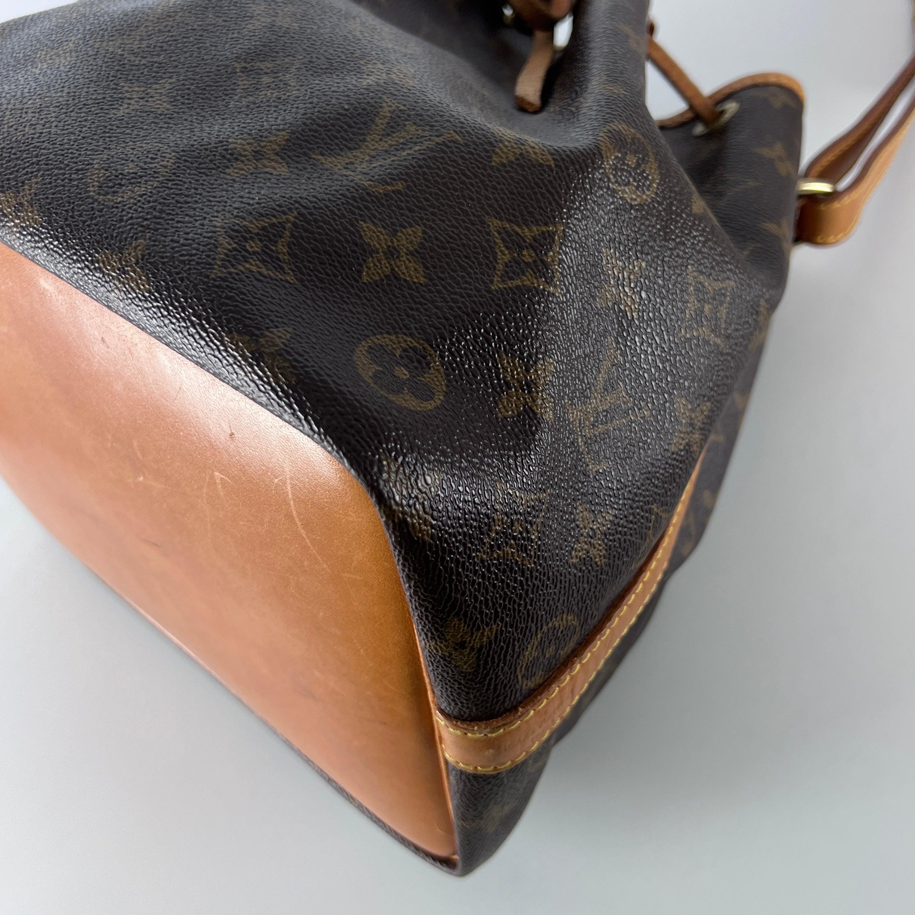 Louis Vuitton Noé PM Shoulder Bag Monogram Canvas Silver 1994 en vente 6