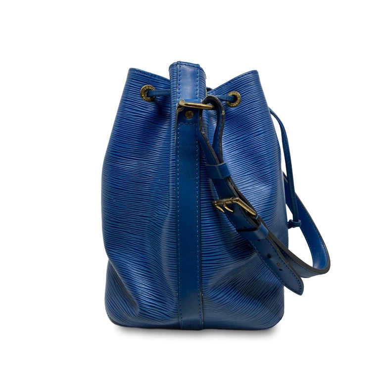 Louis Vuitton Noe PM Toledo Blue EPI Leather Bucket Bag, France 1992. For Sale at 1stDibs