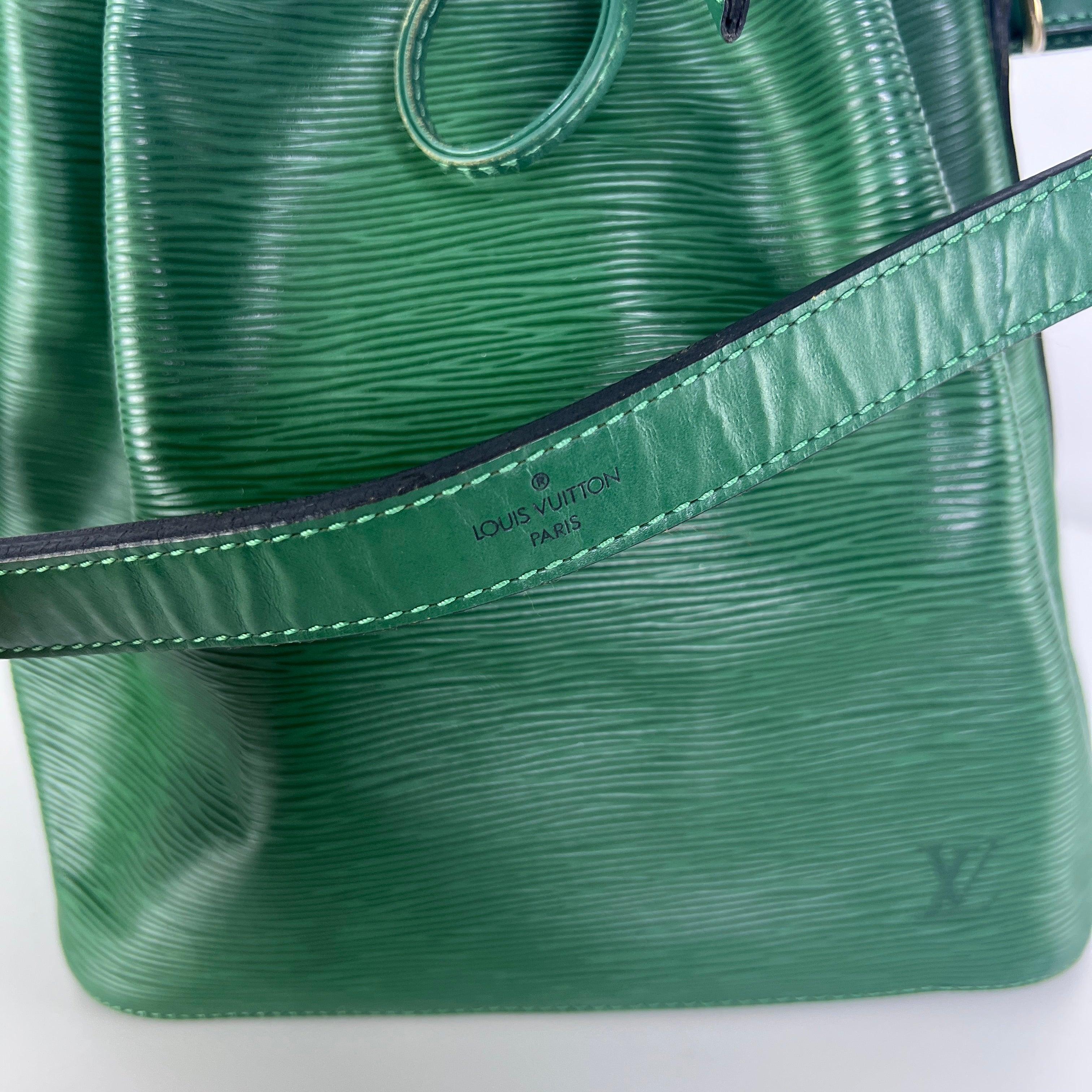 Louis Vuitton Noé Shoulder Bag Epi Leather Green Gold 1995 in vendita 5