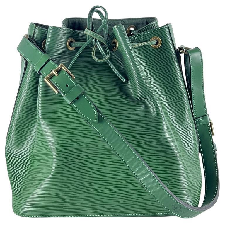 Louis Vuitton Noé Shoulder Bag Epi Leather Green Gold 1995 in vendita
