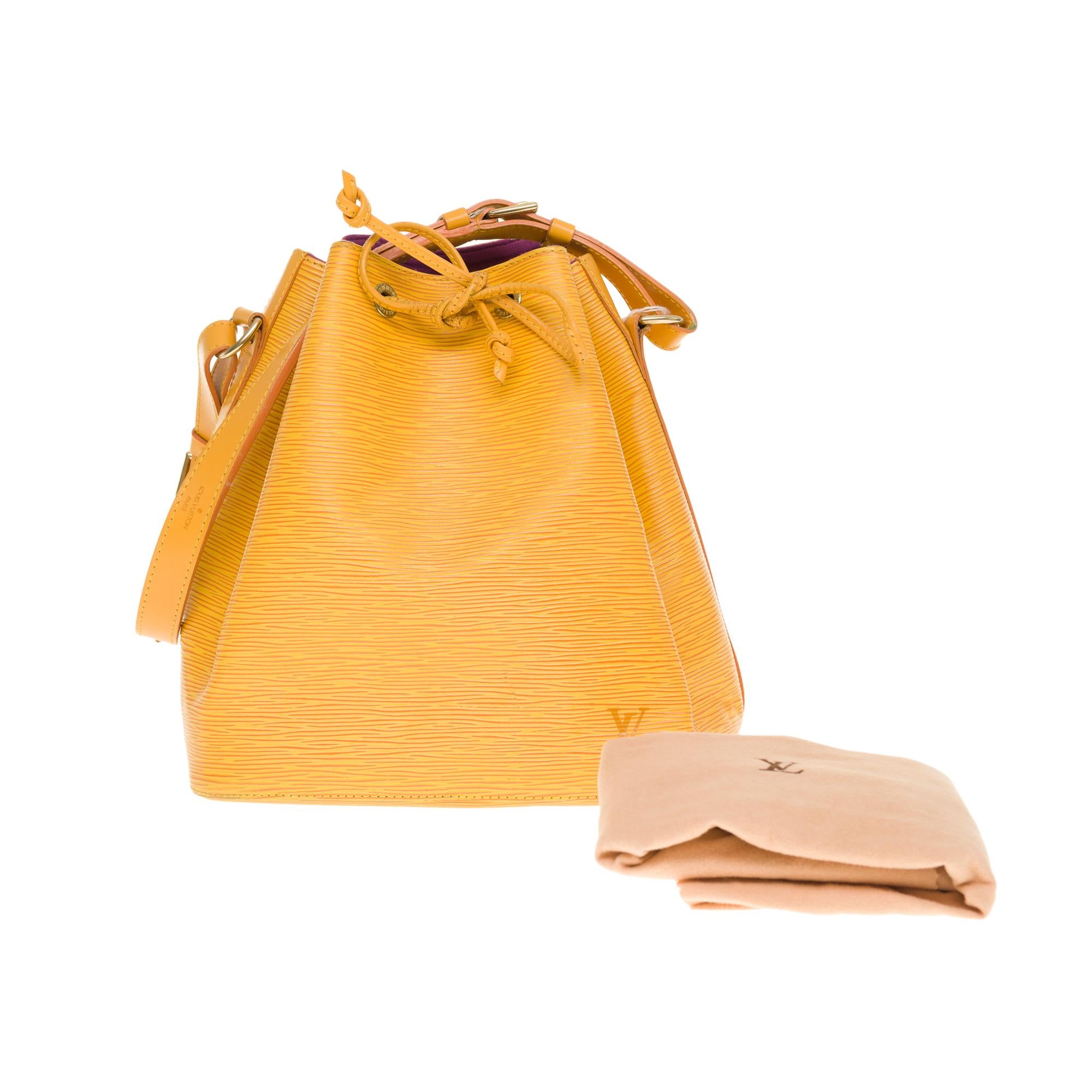 Louis Vuitton Noé shoulder bag in yellow epi leather with GHW 3
