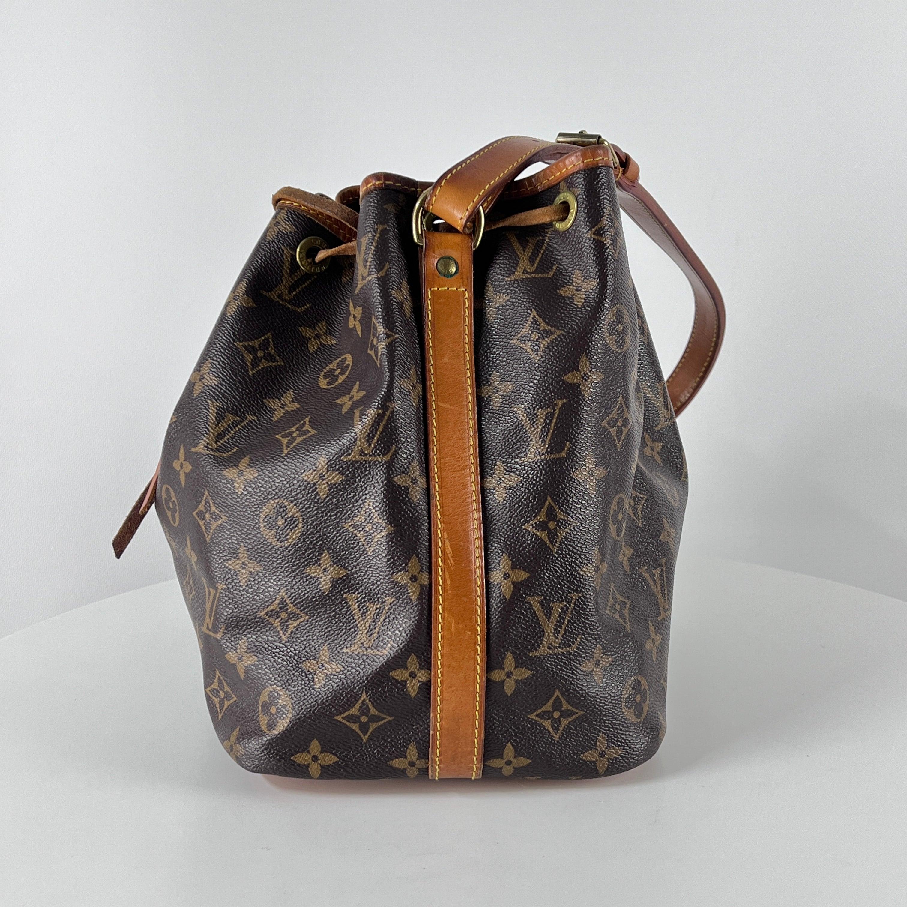 Louis Vuitton Noé Shoulder Bag Monogram Canvas Brown 1990s en vente 1