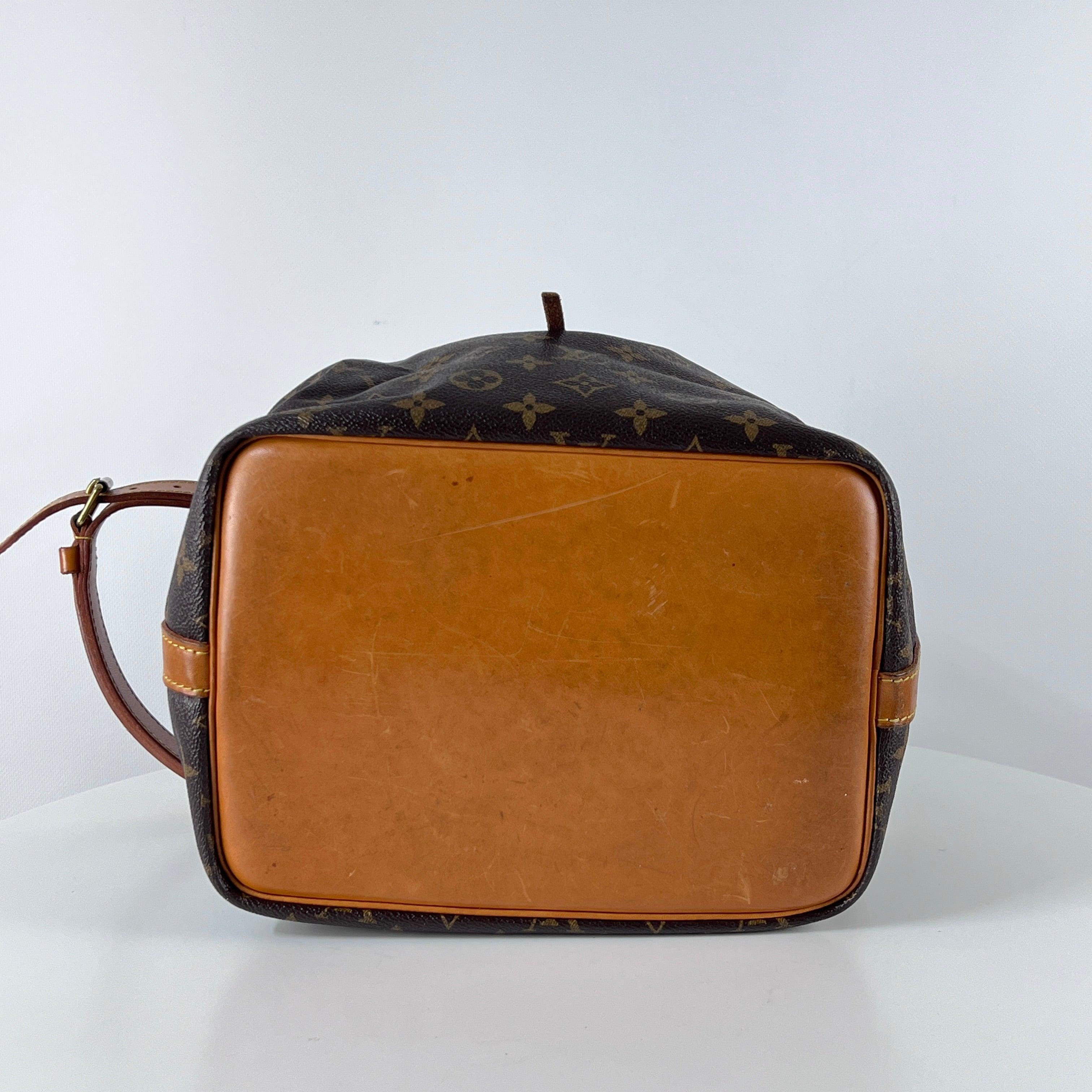 Louis Vuitton Noé Shoulder Bag Monogram Canvas Brown 1990s en vente 2