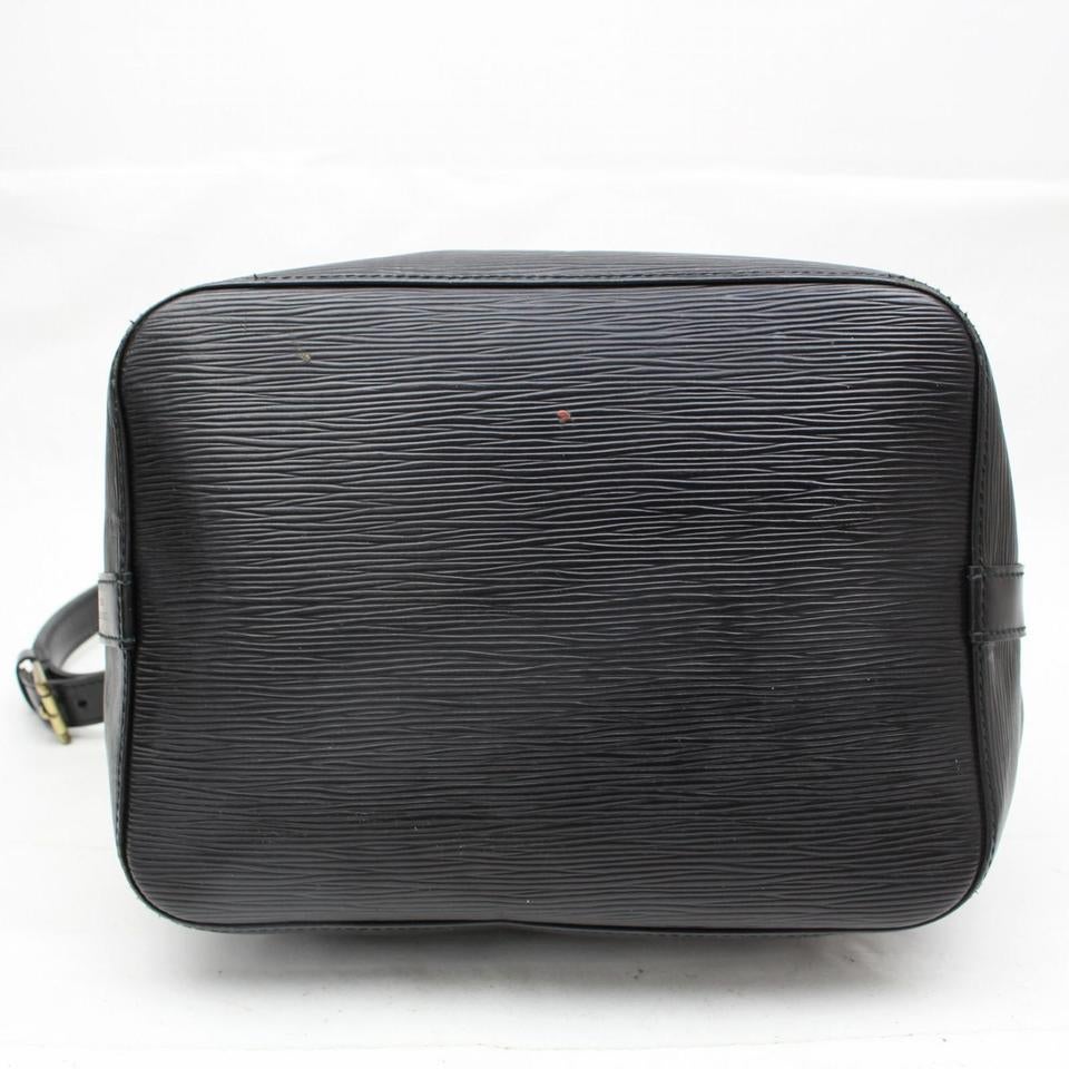 Louis Vuitton Noir Epi Leather Black  Petit Noe Hobo Bag 867337 For Sale 2