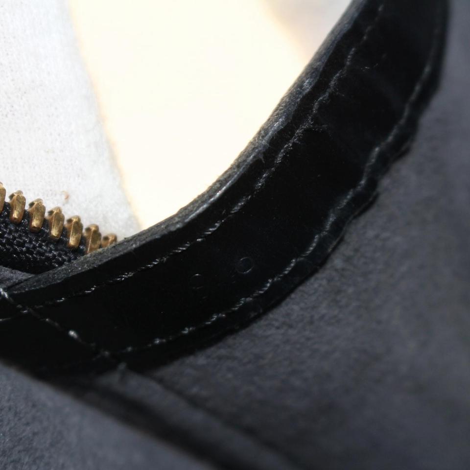 Width (inch) : 12.2 inch(approx)
Width (cm) : 31 cm(approx)
Height (inch) : 13.7 inch(approx)
Height (cm) : 35 cm(approx)
Depth (inch) : 5.51 inch(approx)
Depth (cm) : 14 cm(approx)
Shoulder (inch) : 28.35 inch - 29.92 inch
Shoulder (cm) : 72 cm -
