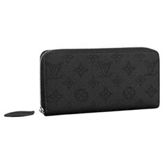 Louis Vuitton Noir Mahina Perforated Calf Leather Zippy Wallet 
