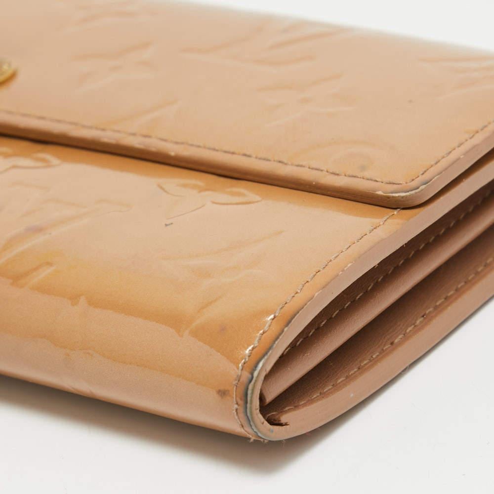 Louis Vuitton Noisette Monogram Vernis Sarah Portefeuille en vente 10