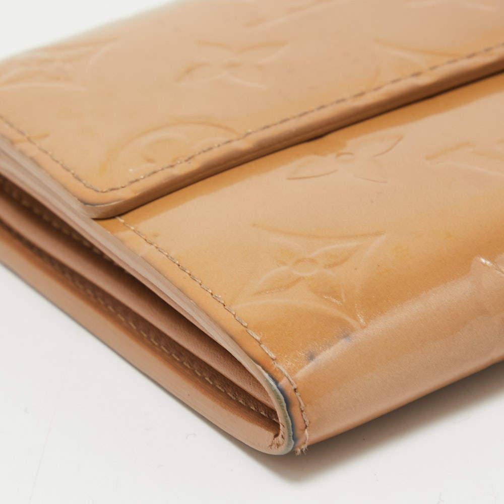 Louis Vuitton Noisette Monogram Vernis Sarah Portefeuille en vente 11