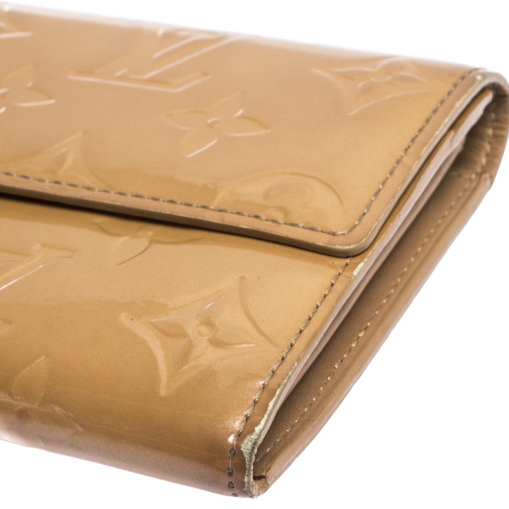 Louis Vuitton Noisette Monogram Vernis Sarah Wallet 1