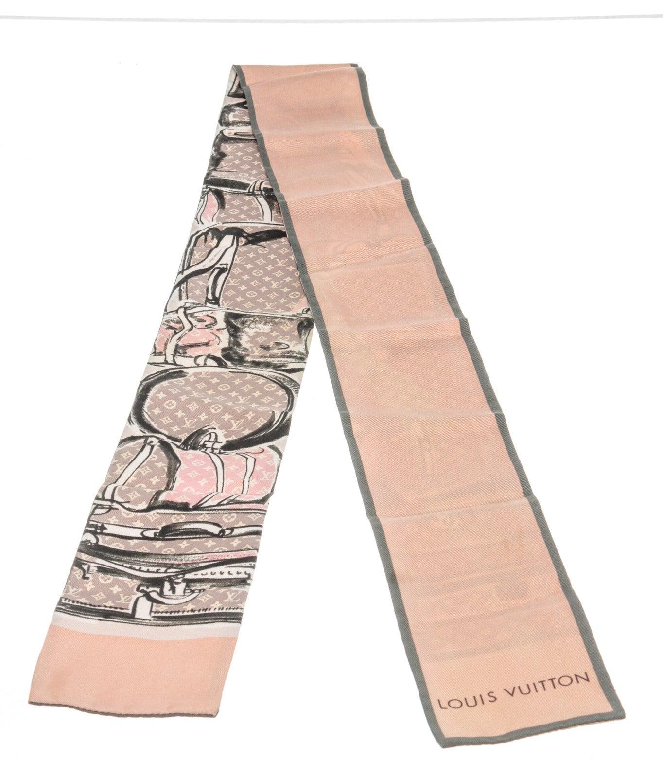 louis vuitton scarf with pockets