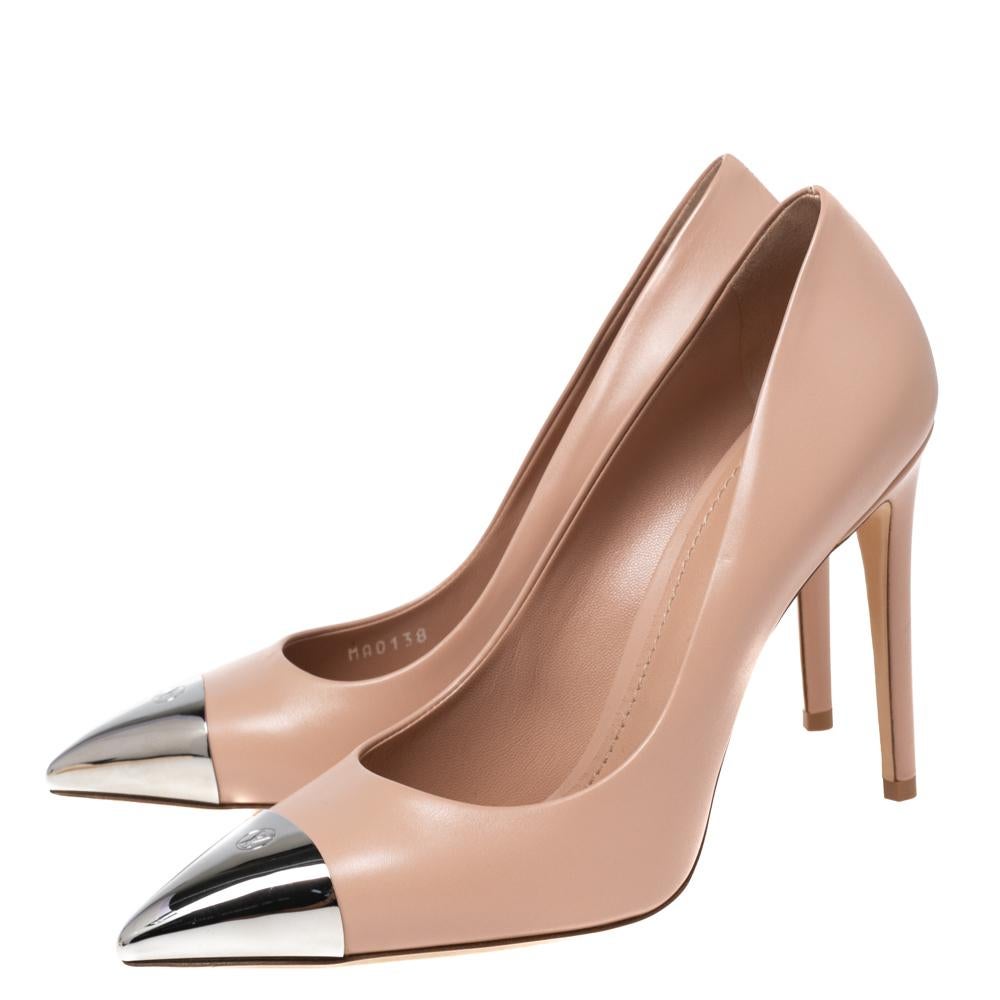 Women's Louis Vuitton Nude Pink Merry Go Round Metal Cap Pointed-Toe Pumps Size 38.5