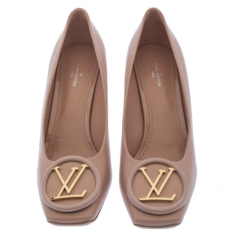 Louis Vuitton, Shoes, Soldlv Flat Shoes 38