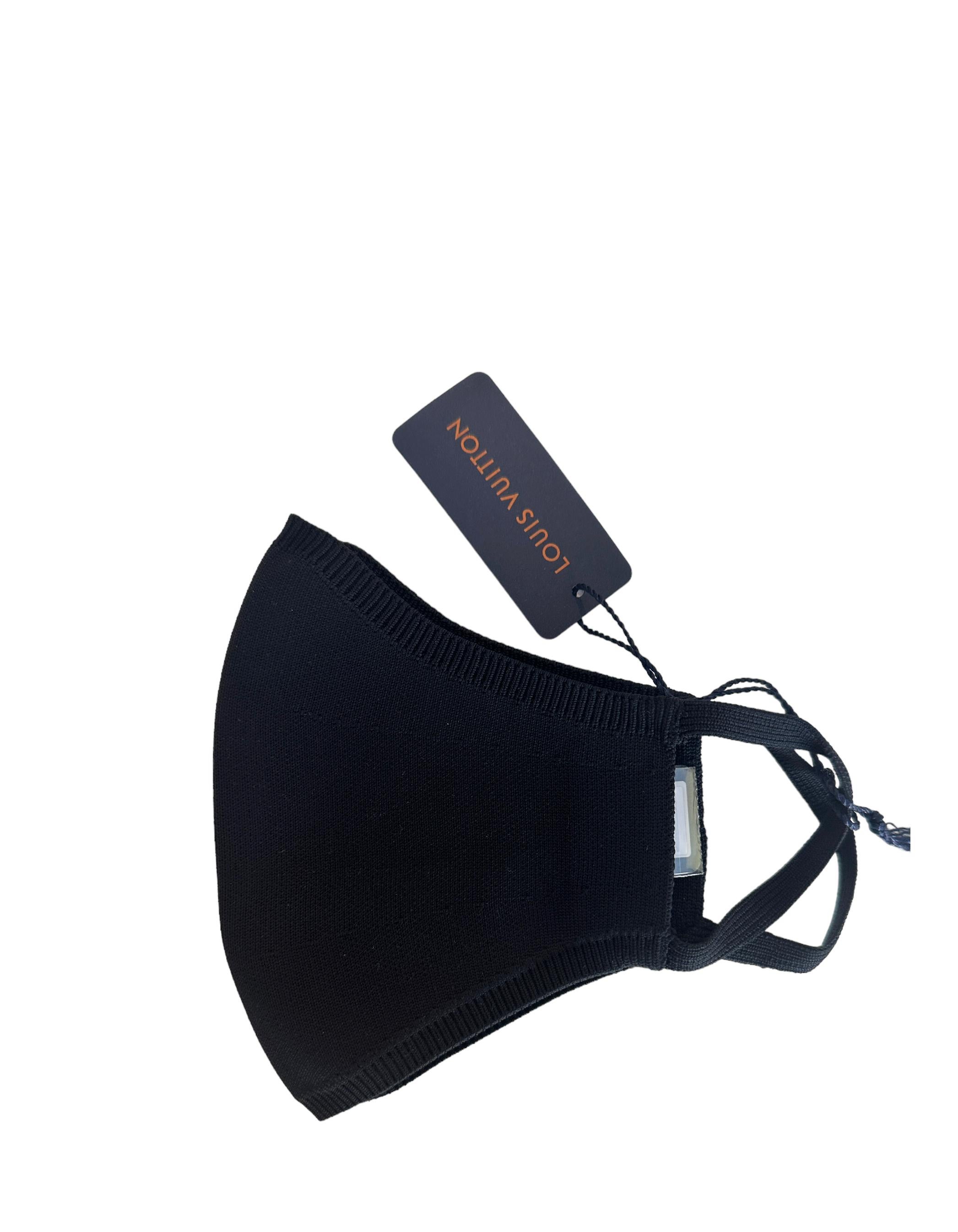 Louis Vuitton NEW Black Logo Face Mask 

Made In: Italy
Composition: 100% polymide
Colors: Black/white
Condition: New with tags
Includes: Louis Vuitton dustbag and pouch 
